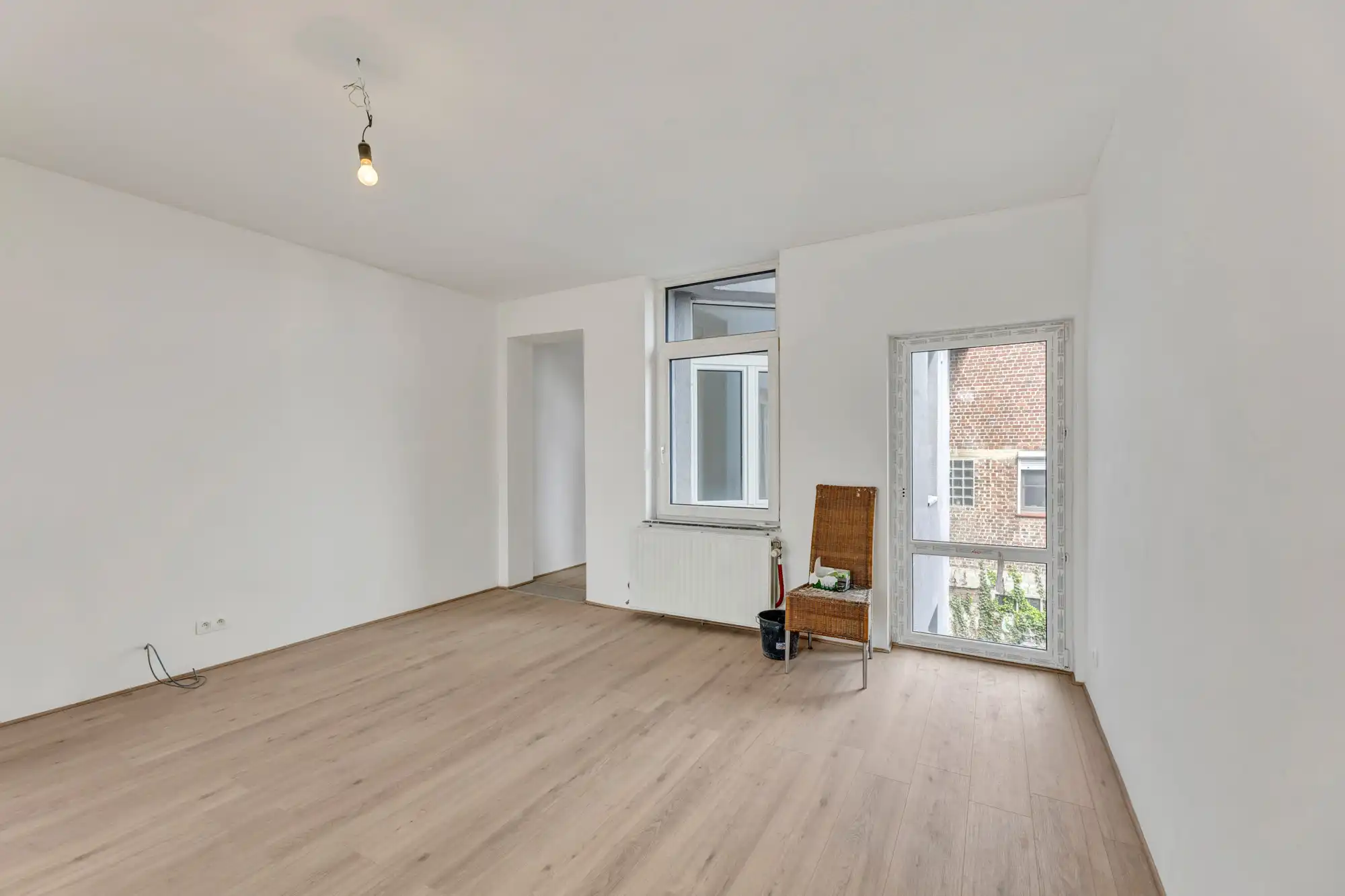 Gerenoveerd handelshuis op strategische locatie te Dilbeek! foto 14