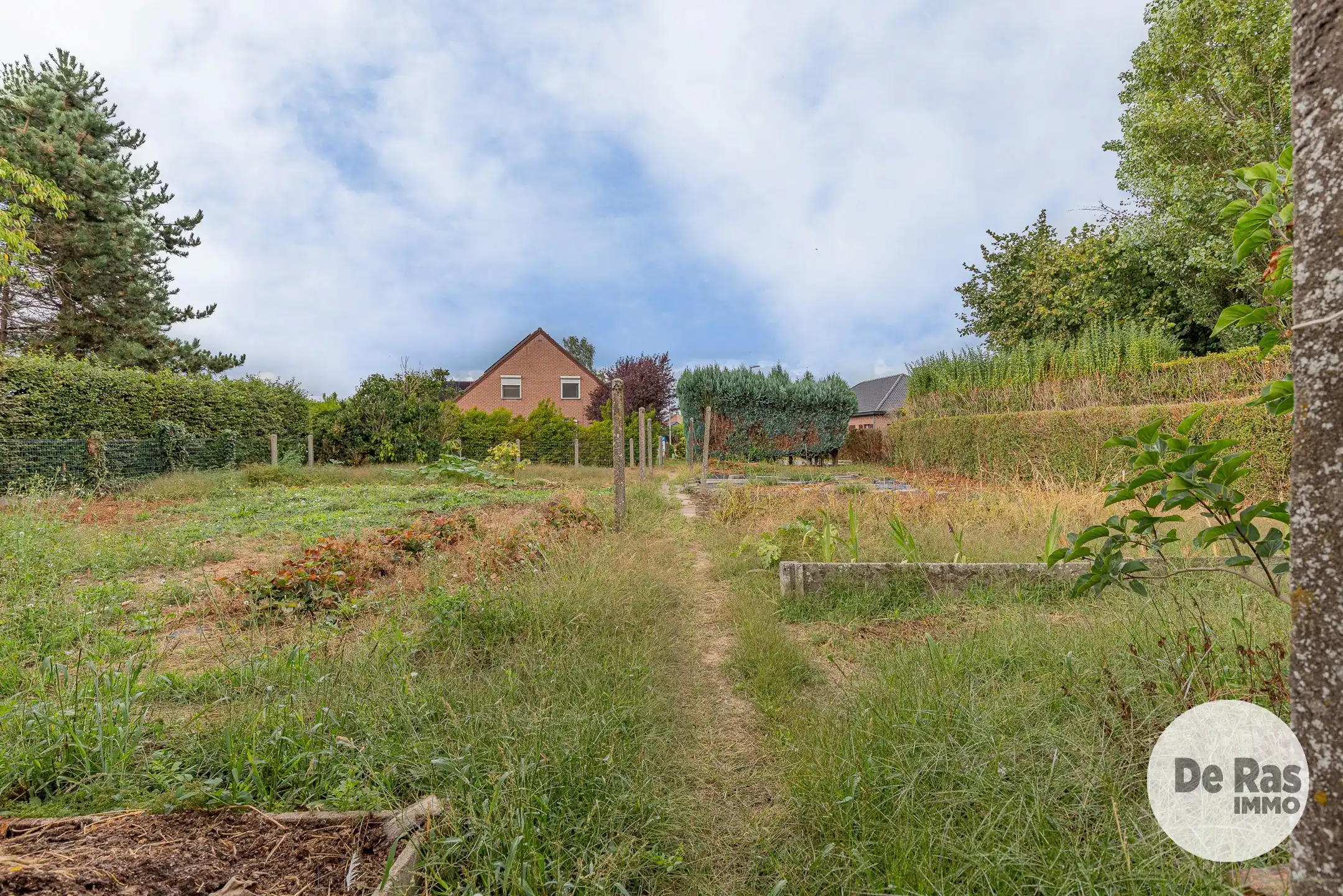 OOSTERZELE - Te renoveren woning met tal van mogelijkheden foto 31