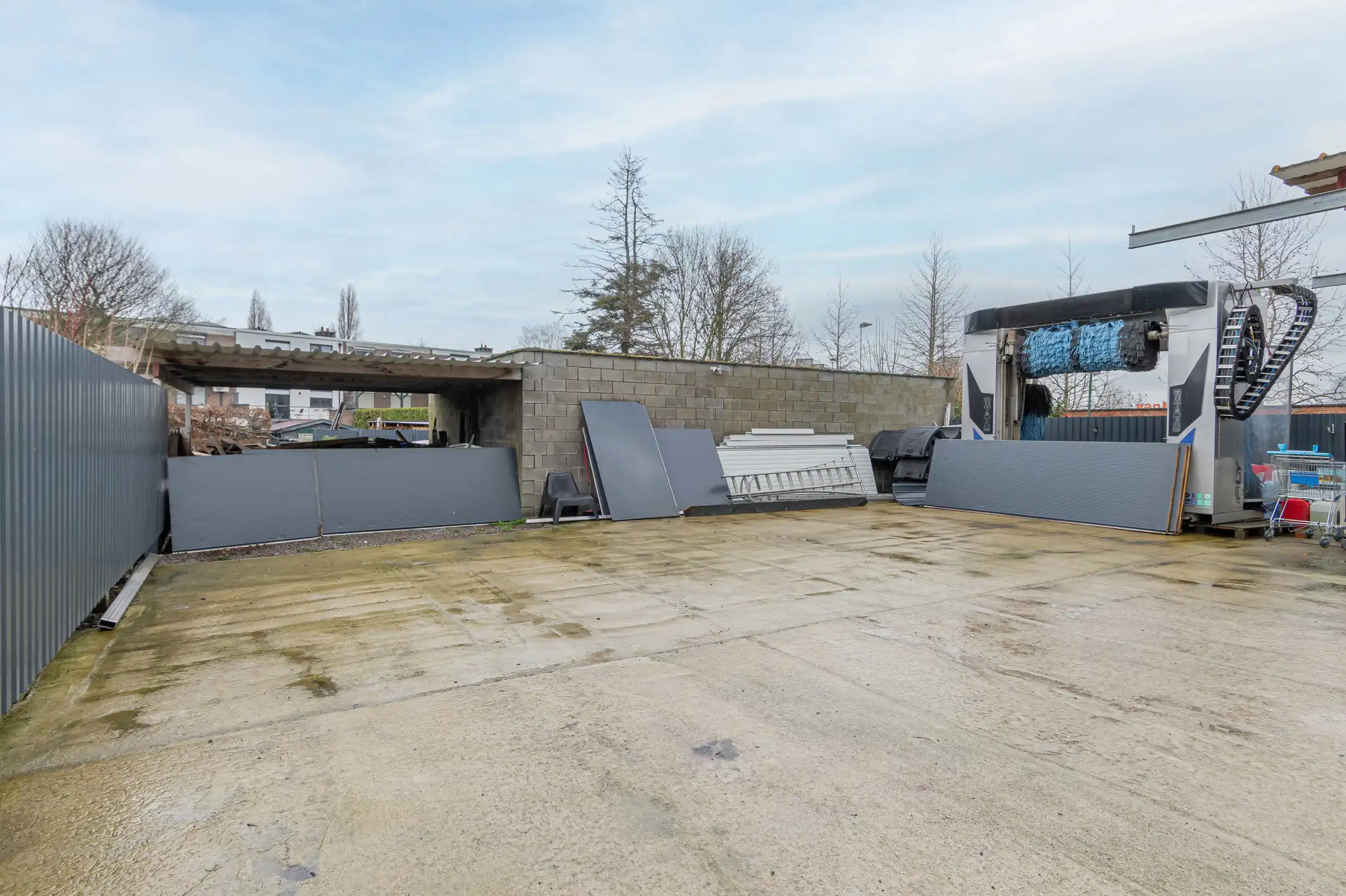 Handelspand van 285 m² met parking op toplocatie foto 17