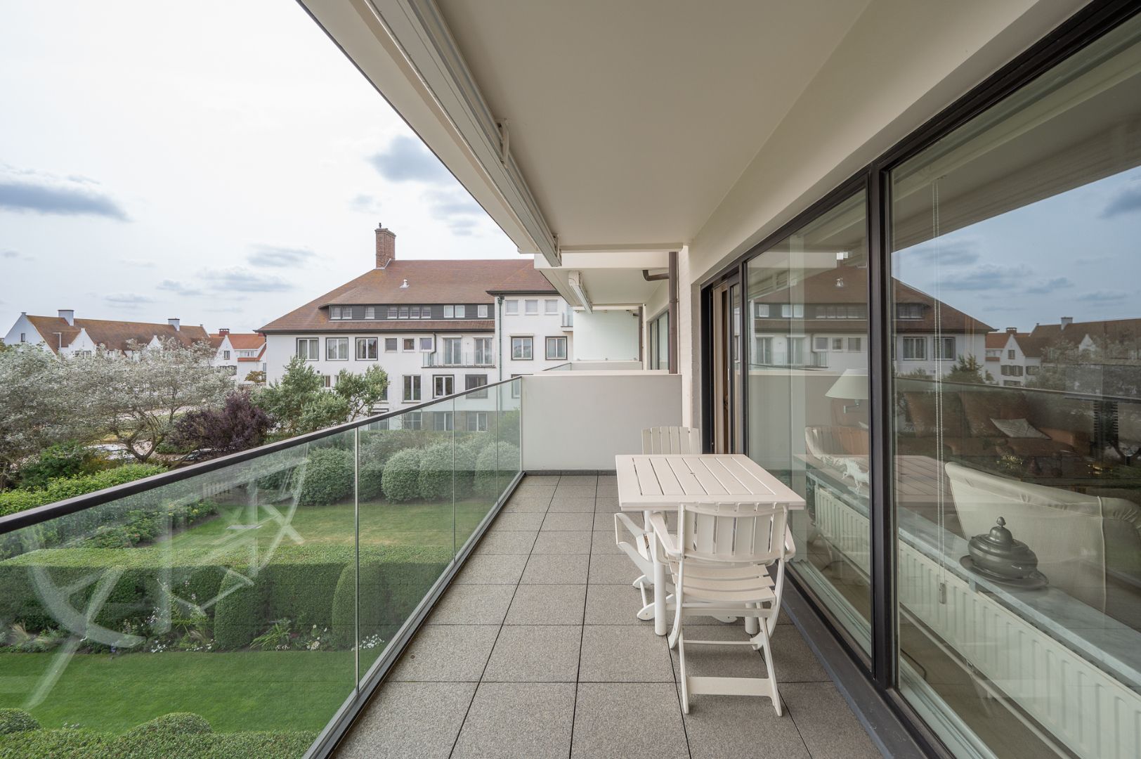 UITZONDERLIJK AANBOD Wandeldijk - Te renoveren appartement met perfecte oriëntatie en dubbele garage foto 5