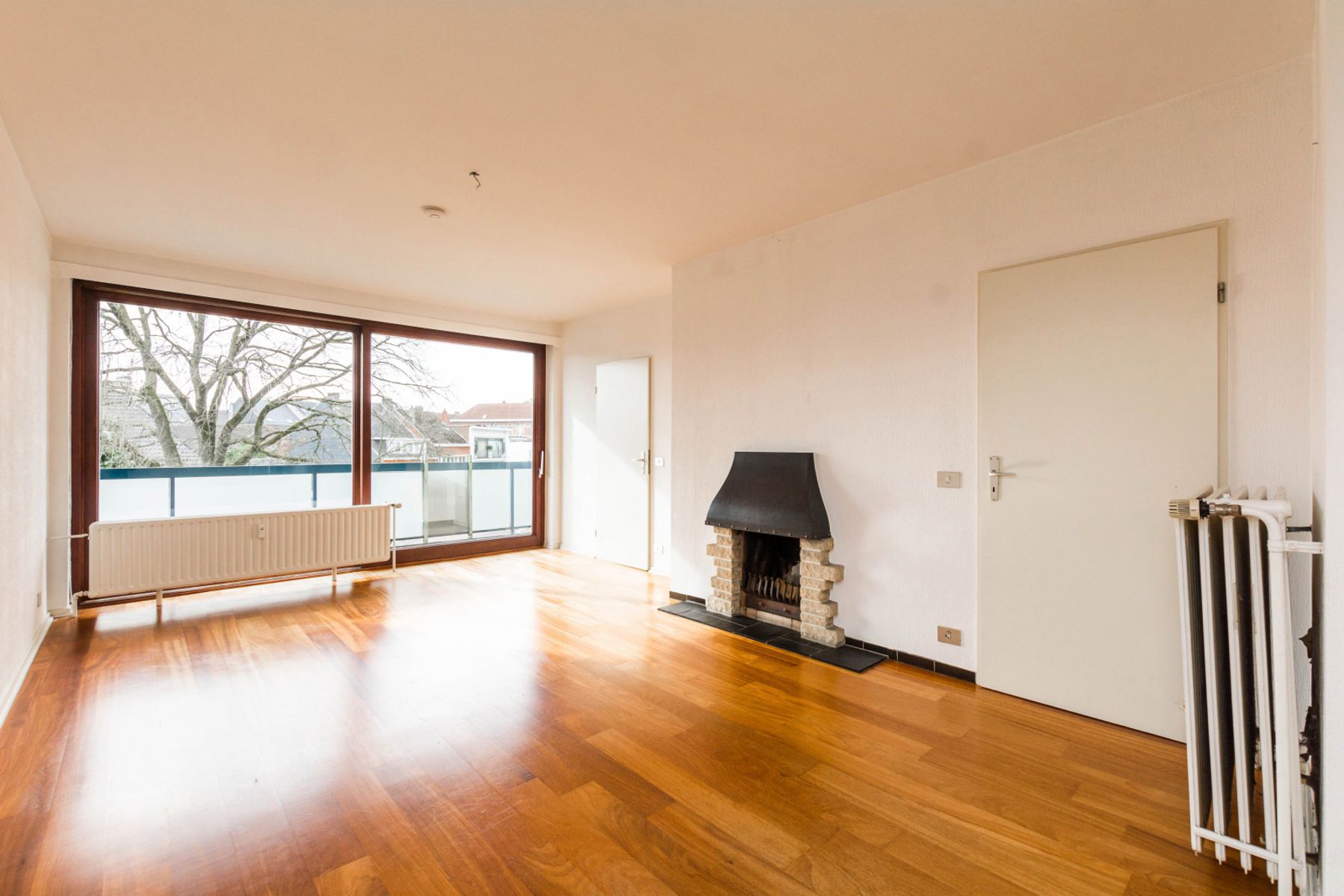 Verzorgd appartement met veel lichtinval en 2 terrassen... foto 4