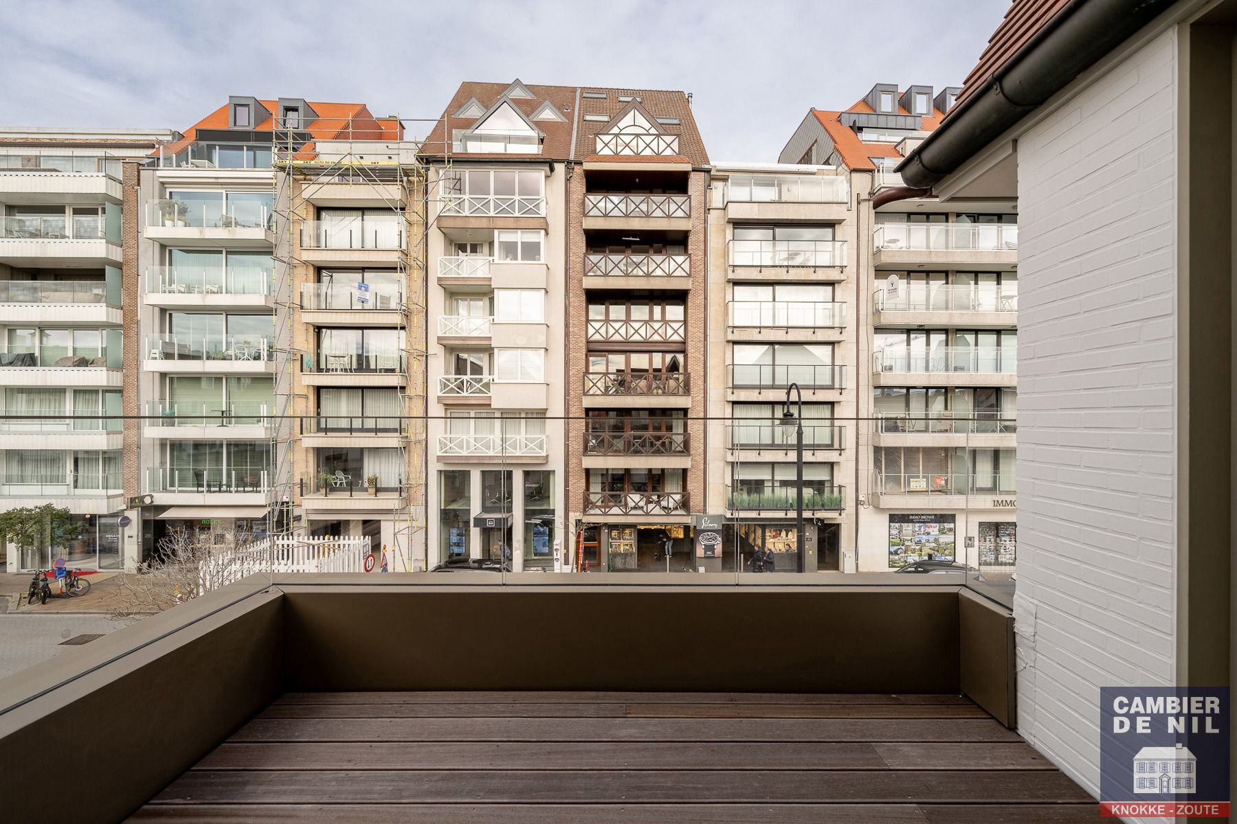 Ruim (155 m²) gemeubeld 3 SK appartement in hartje Zoute foto 13