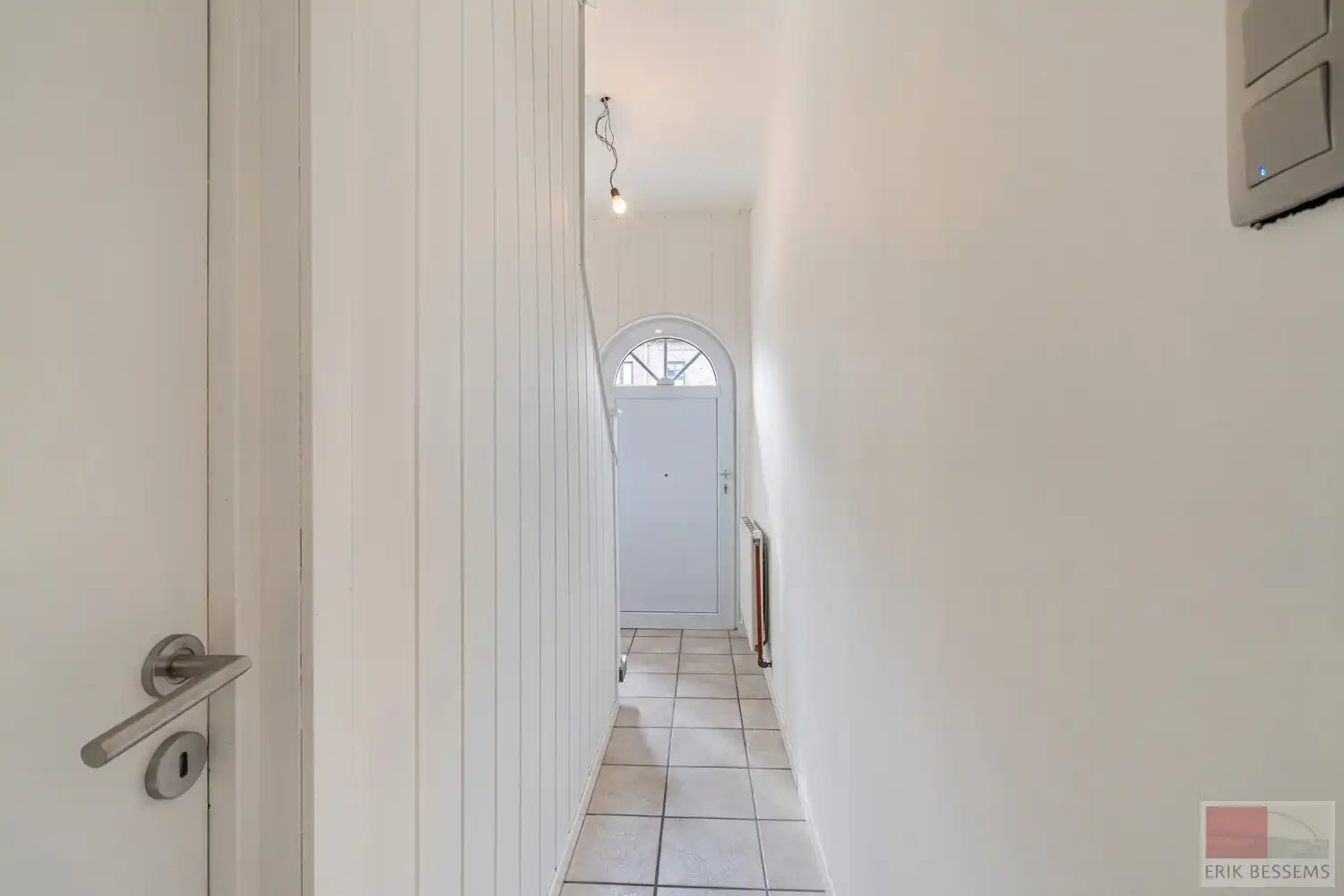 Charmante op te frissen woning met veel potentieel, met een woonoppervlakte van 169 m² foto 3