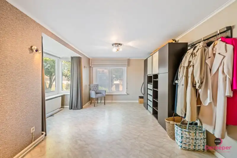 Commercieel sterk handelspand met woonst en opslag op topligging – alles op één perceel van 817m² foto 15