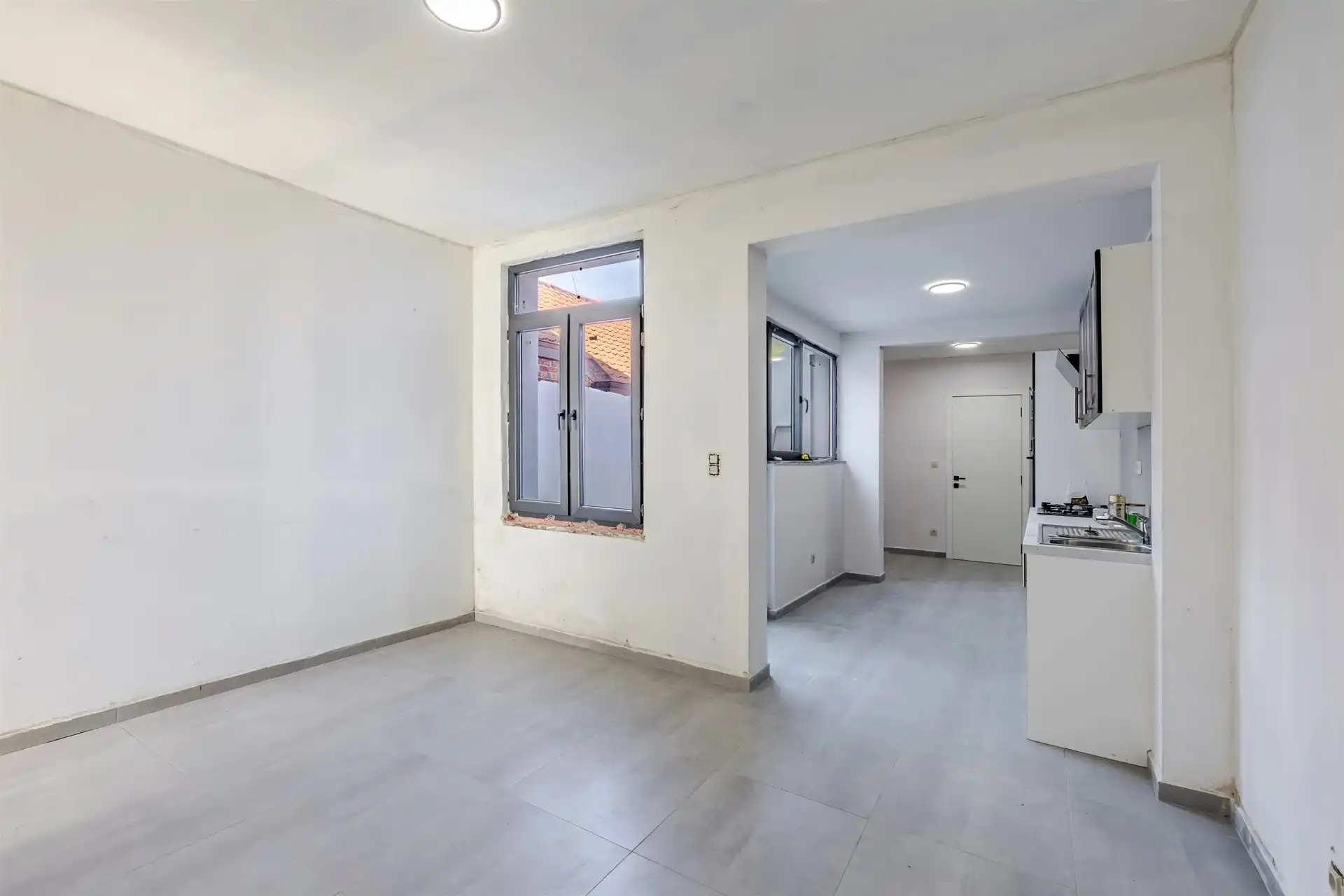 Vernieuwde gezinswoning op diep perceel van 405 m² foto 3