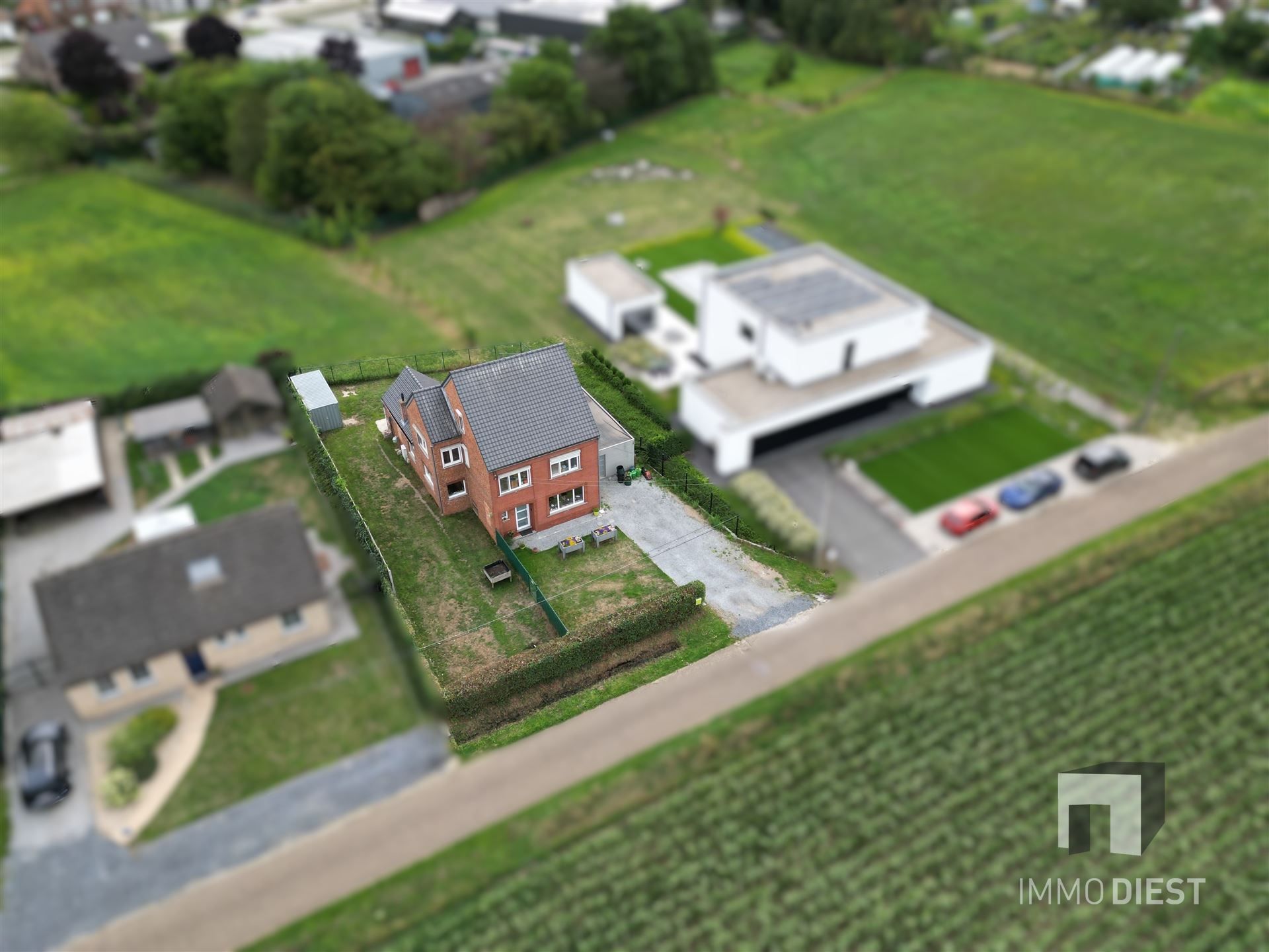 Hoofdfoto van de publicatie: Gerenoveerde woning met knappe ligging en 4 slaapkamers