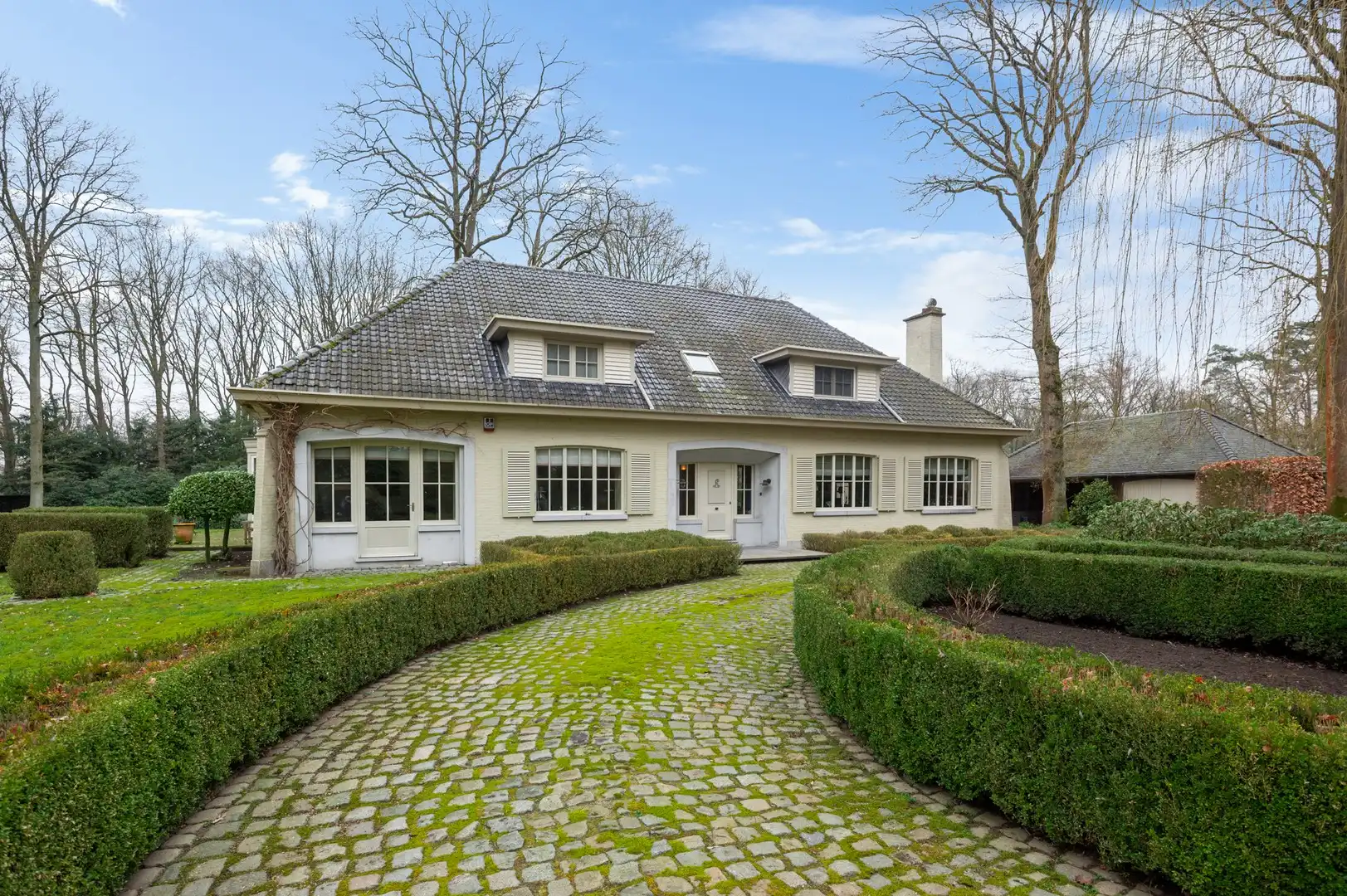 Stijlvolle villa in gegeerde doodlopende straat foto 28