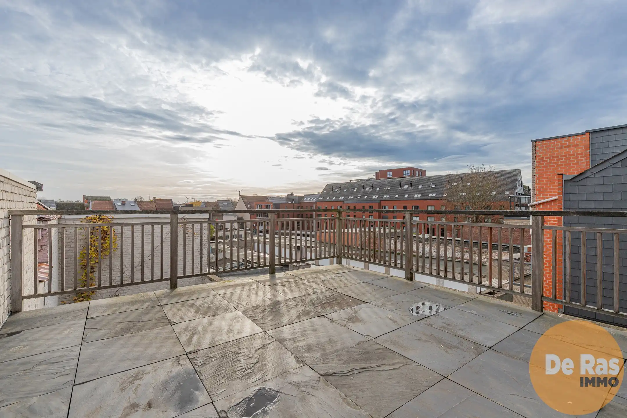 AALST - Kantoorruimte met vernieuwd appartement in centrum foto 24