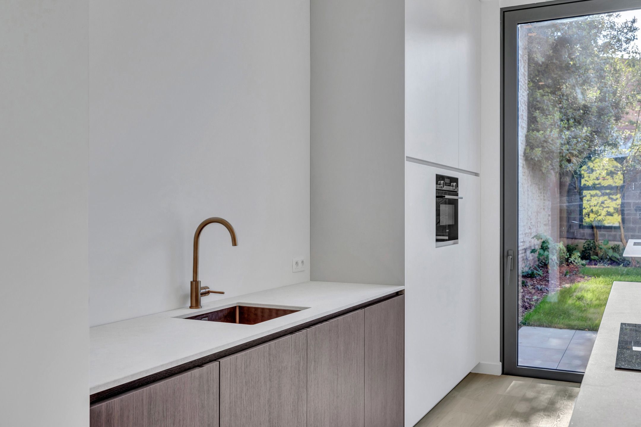 Exclusief en volledig gerenoveerd herenhuis op de Parklaan foto 3