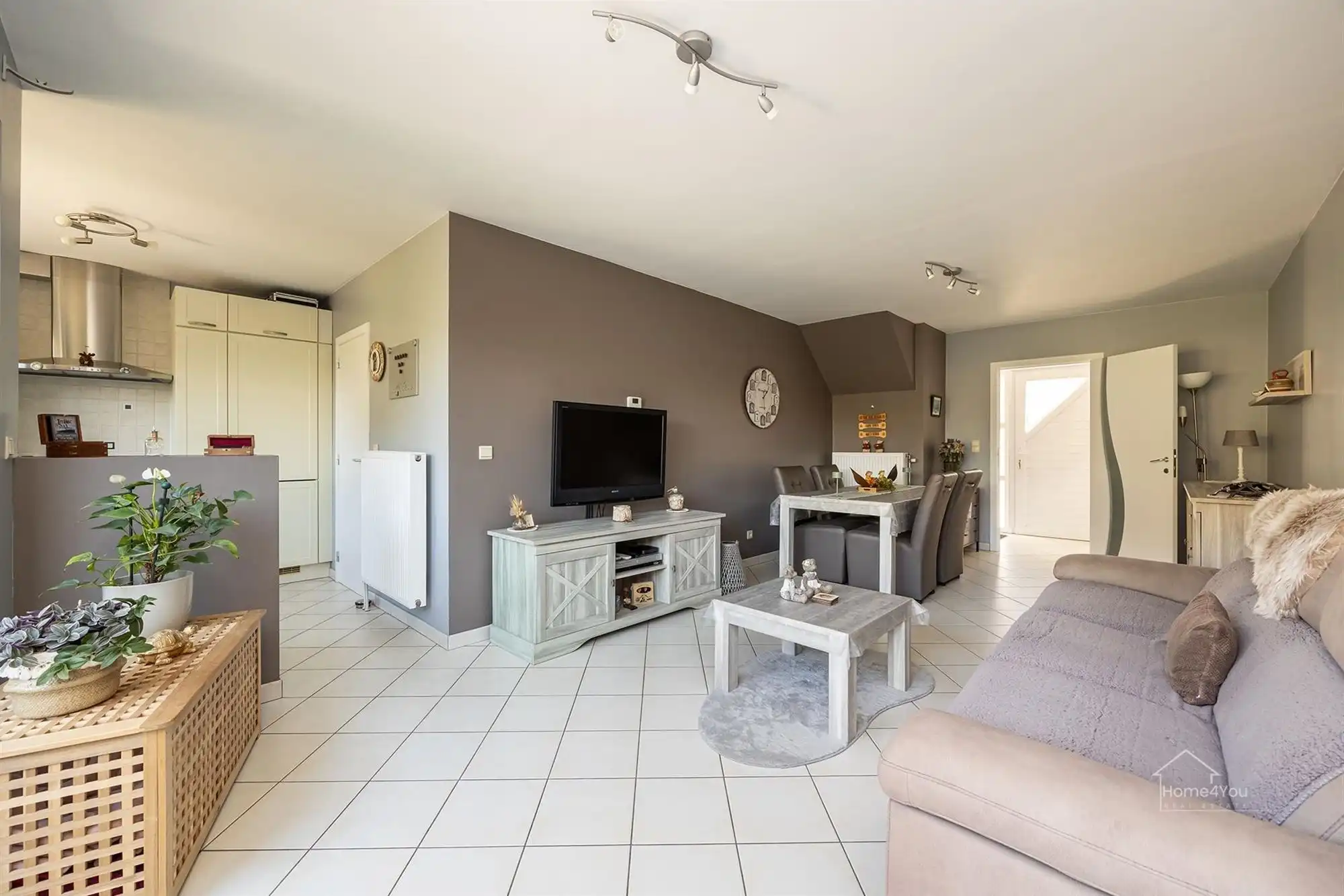 Energiezuinige HOB met 3 slaapkamers, garage en ruime zolder foto 2