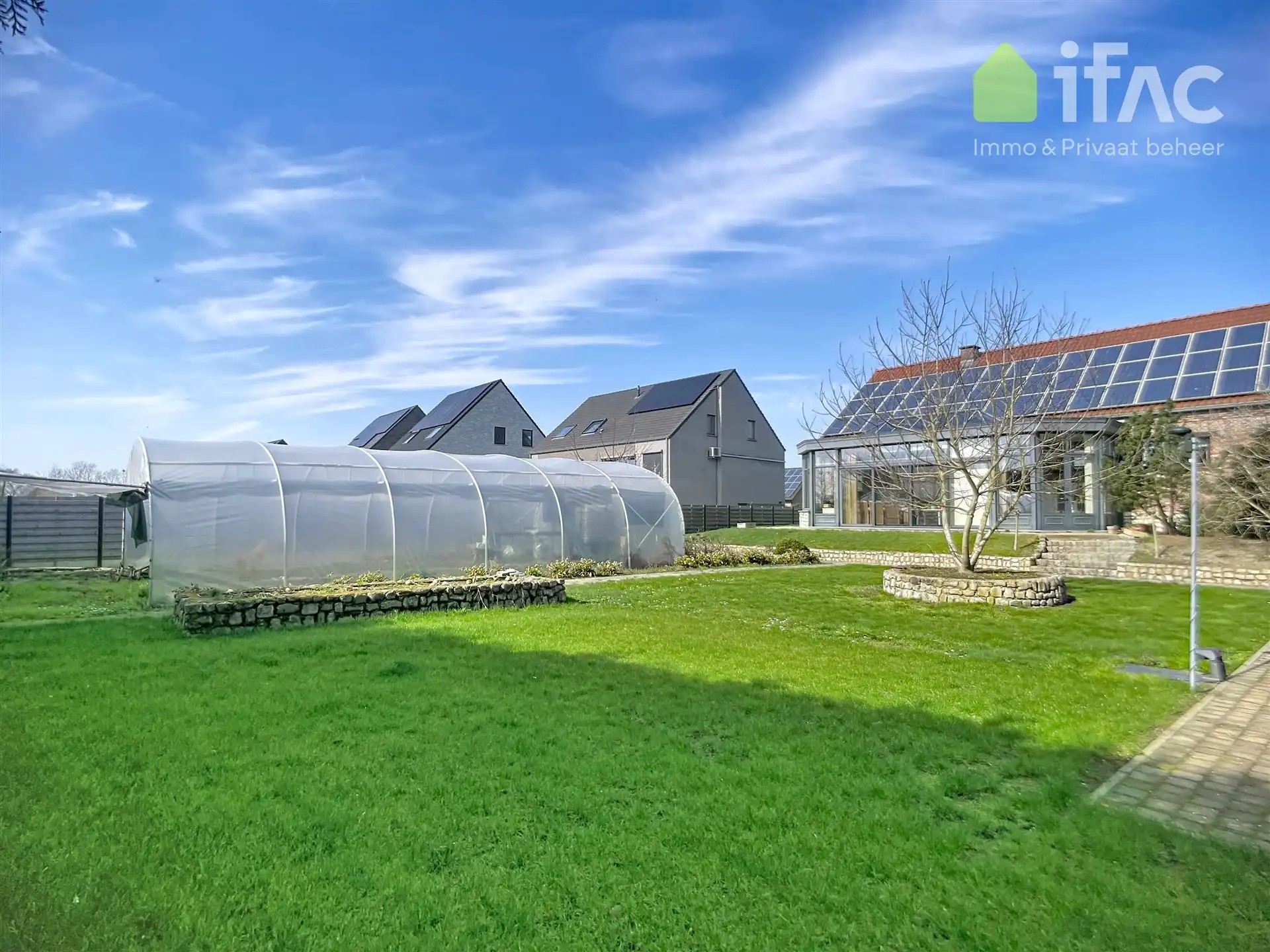 Fantastische woning met 4 slaapkamers en veranda foto 5