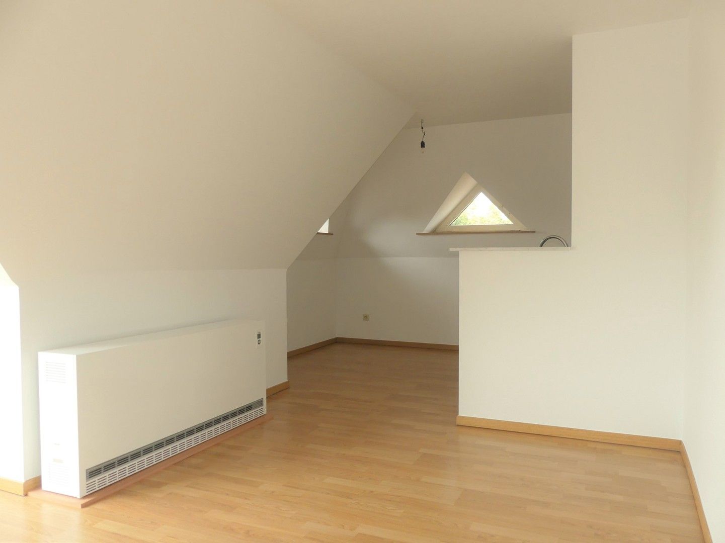 Gezellig dakappartement – studio met ruim dakterras en autostandplaats foto 3