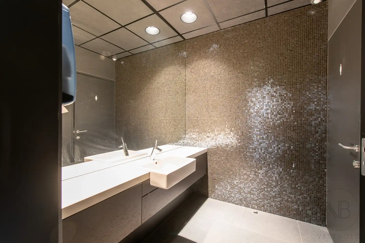 Kantoor op een toplocatie: Modern, ruim en inspirerend in het iconische Botta-gebouw! foto 7