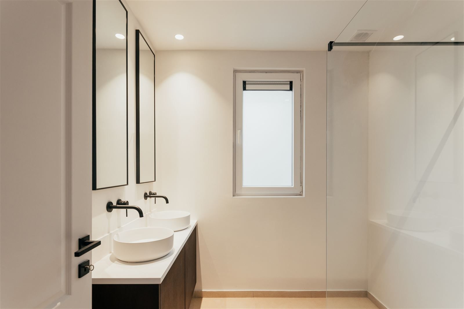 PULHOF: hoogstaand afgwerkt 2 slpk appt. met 2 buiten ruimtes  foto 15