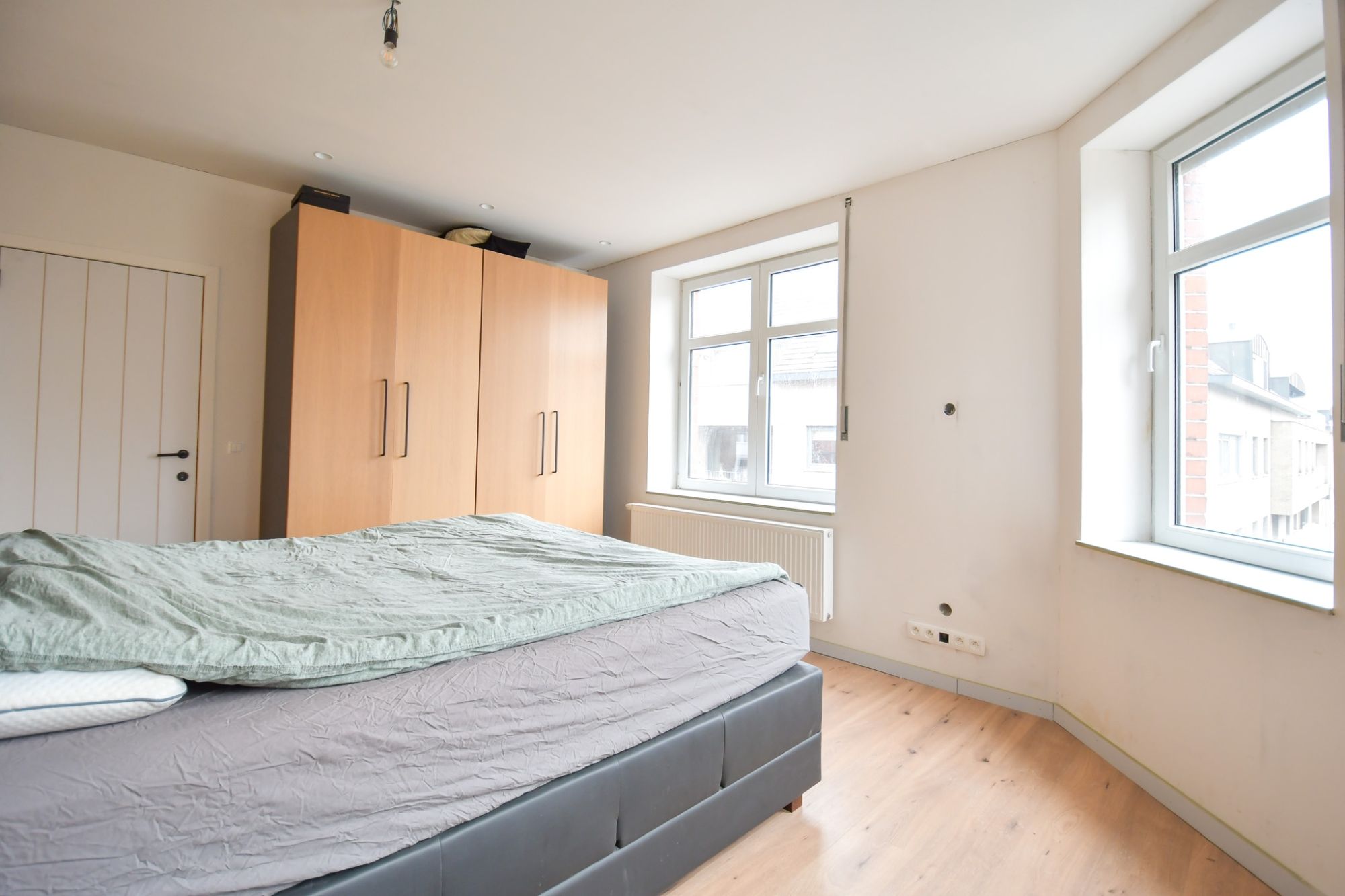 RUIME GERENOVEERDE WONING met TUIN & GARAGE ( LABEL B ) foto 19