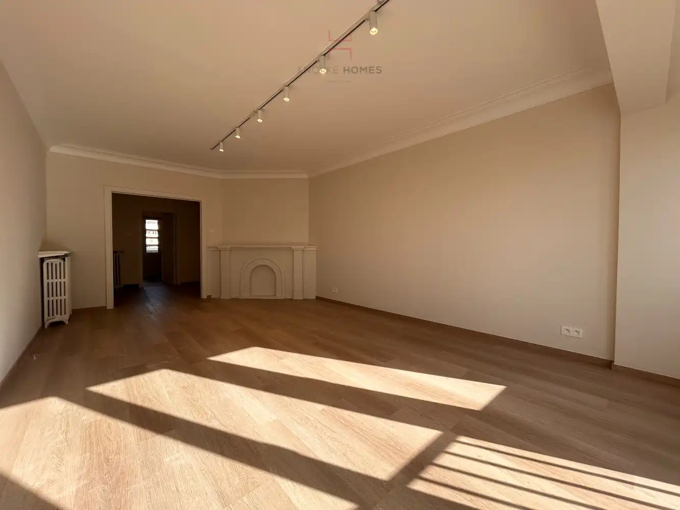 Volledig gerenoveerd twee slaapkamer appartement met zijdelings zeezicht foto 4