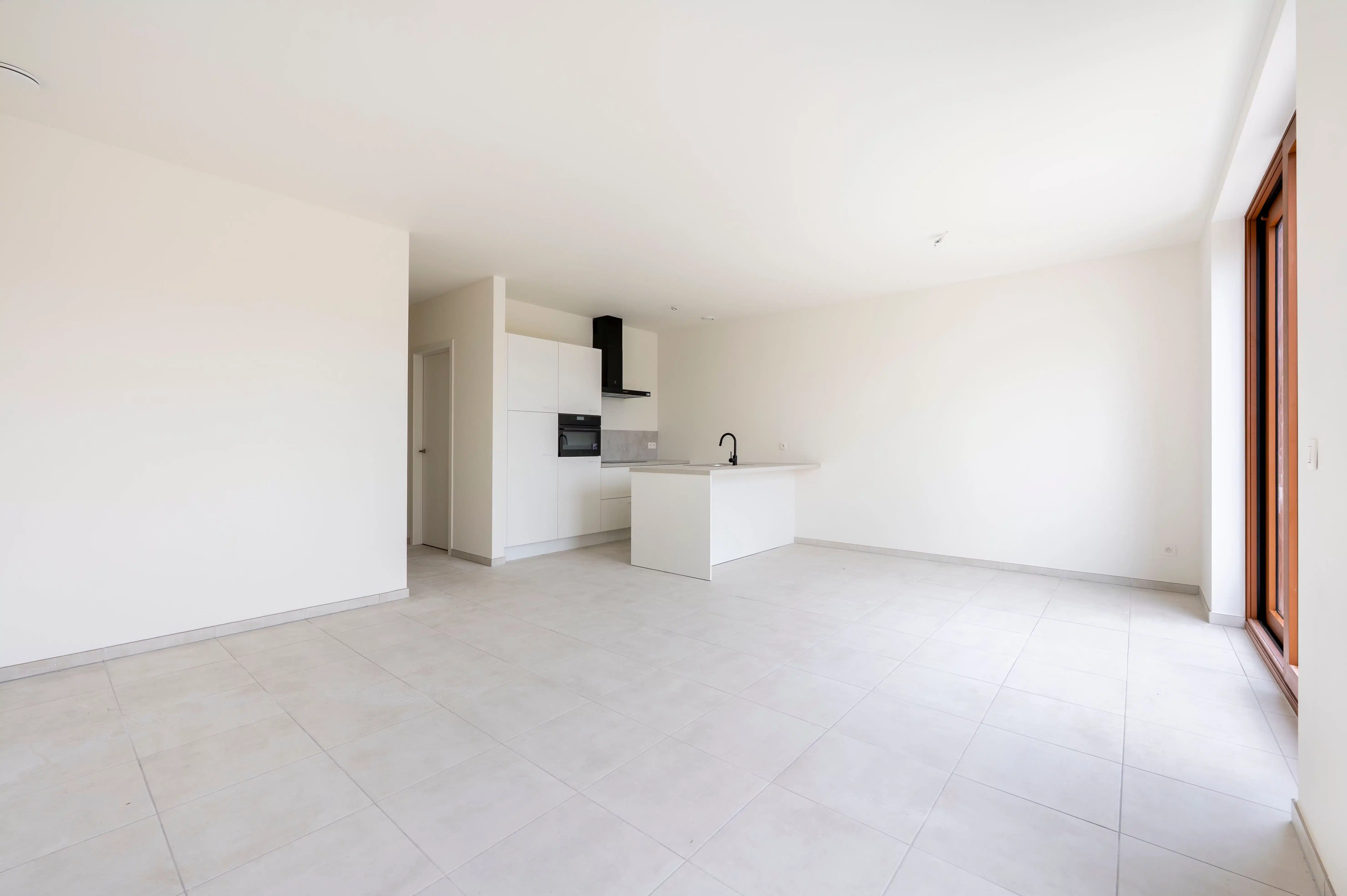 Nieuwbouwappartement met terras en staanplaats in Mariaburg-Brasschaat te huur! foto 4