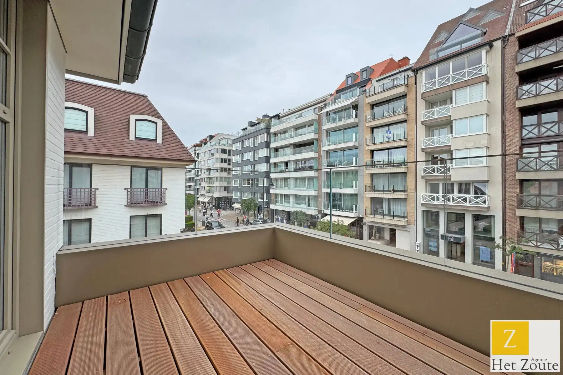 Charmant gemeubeld appartement in hartje Zoute foto 2