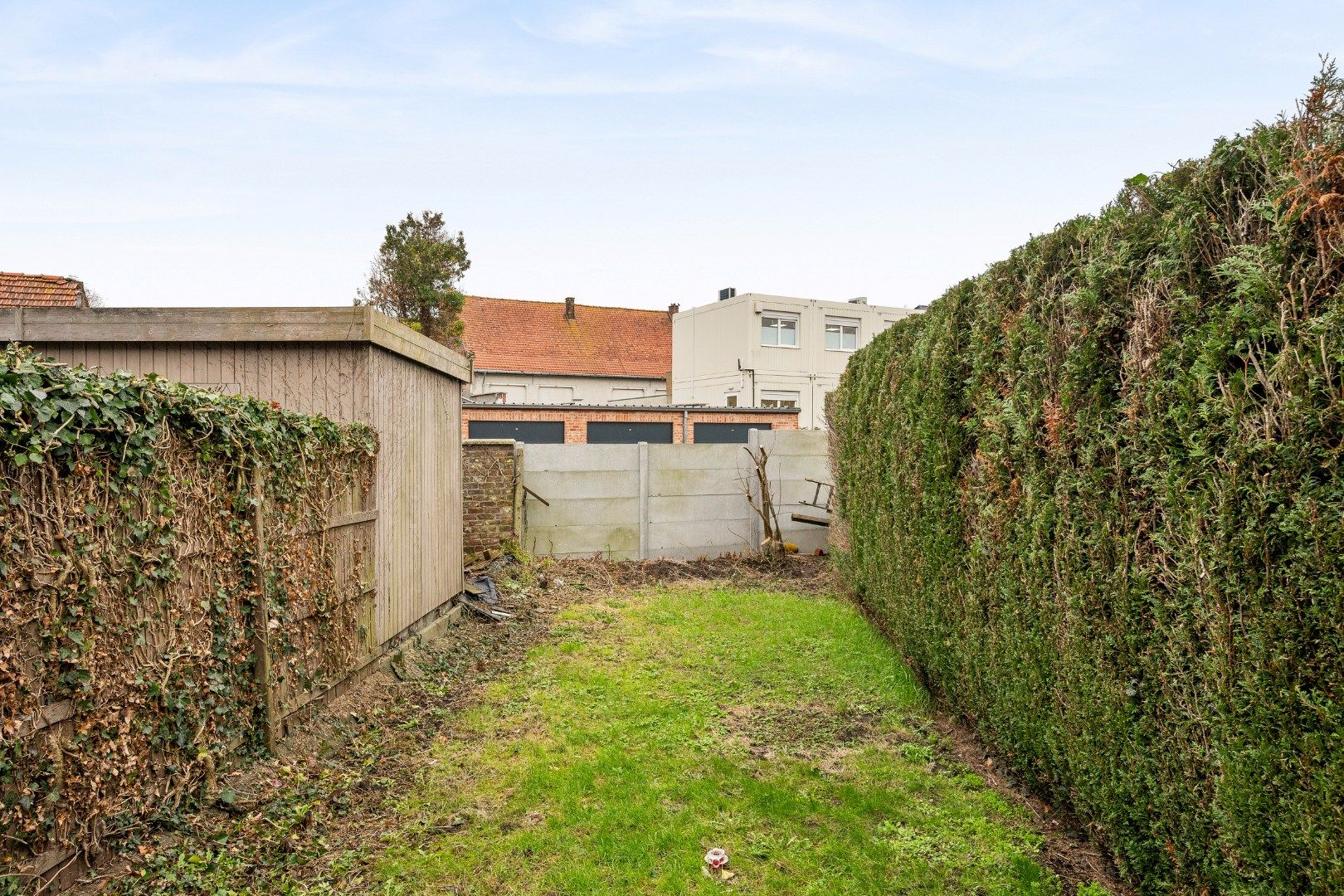 Te renoveren woning met 2 slaapkamers en zonnige tuin in Mesen foto 8