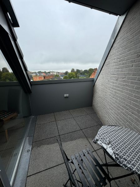 Ruime studio centrum Geel met leuk terras! foto 10