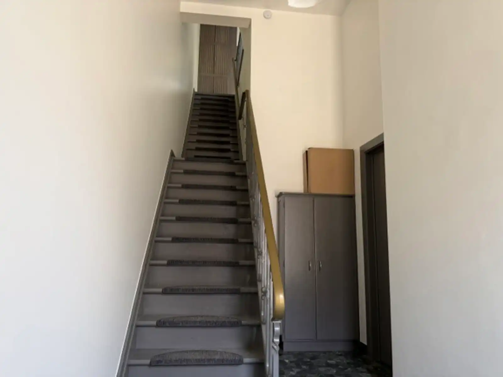 Te huur : Ruime instapklare woning nabij centrum Aalst foto 2