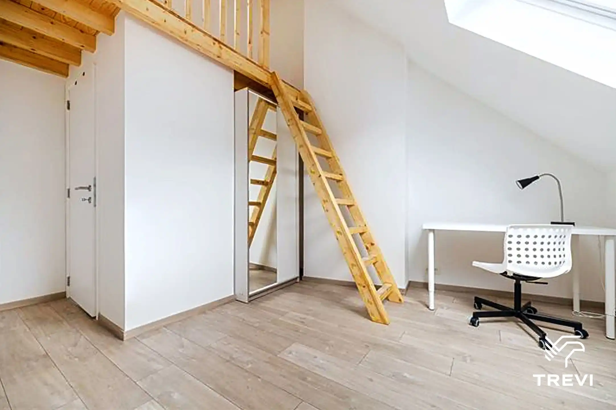 Schitterende kamer in een gedeeld huis in een gerenoveerde woning! foto 4