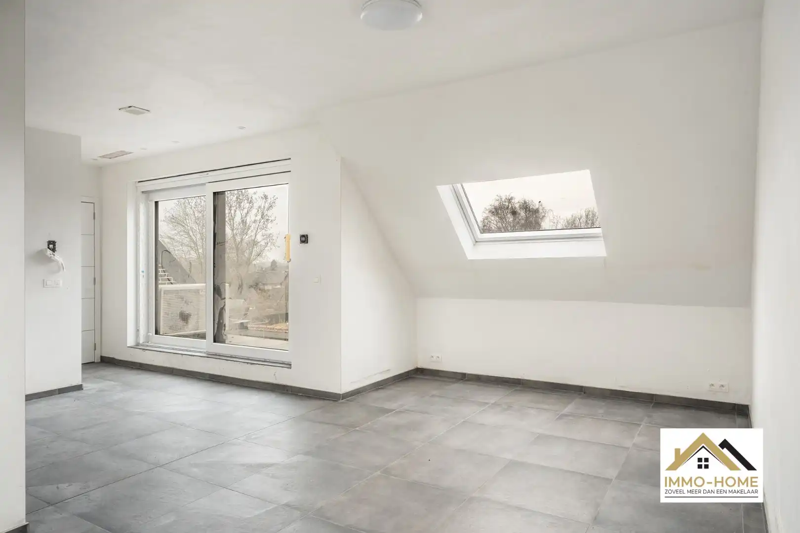 Nog drie af te werken woonunits en vier garages!  foto 16