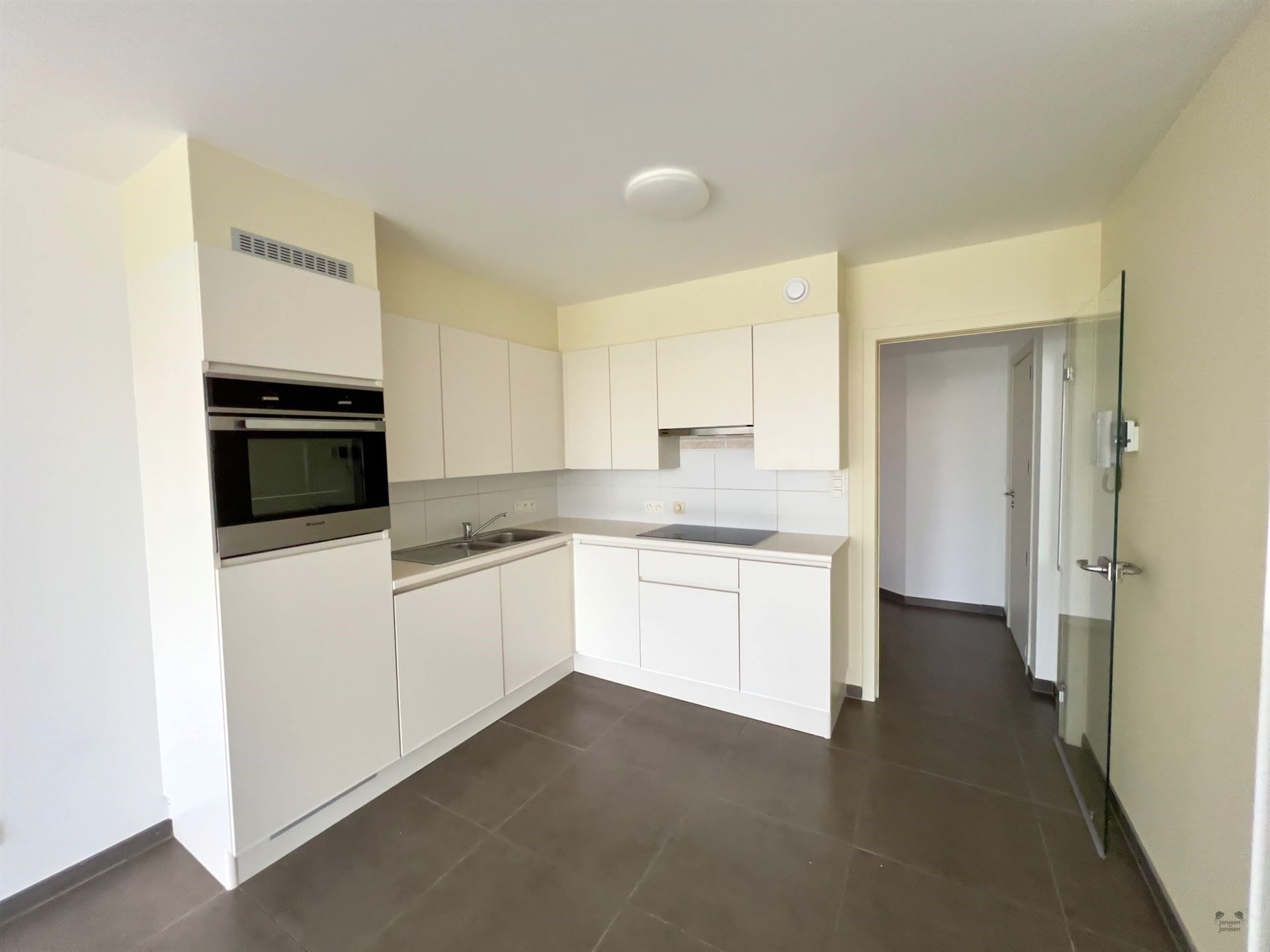 Zonnig appartement met mooi zicht te Oostende foto 3