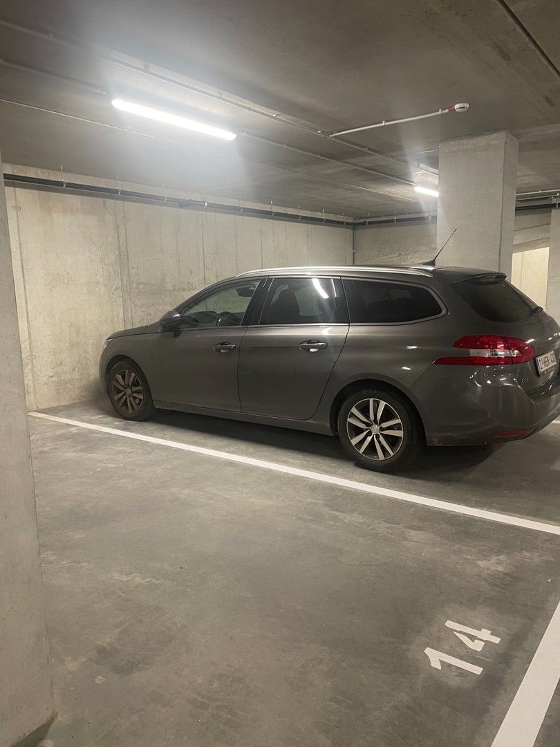 Gemeubelde studio met zonnebalkon en autostandplaats dichtbij foto 16