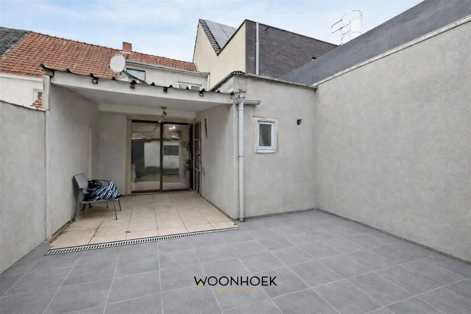 Charmante starterswoning met achteruitgang te Lokeren foto 13