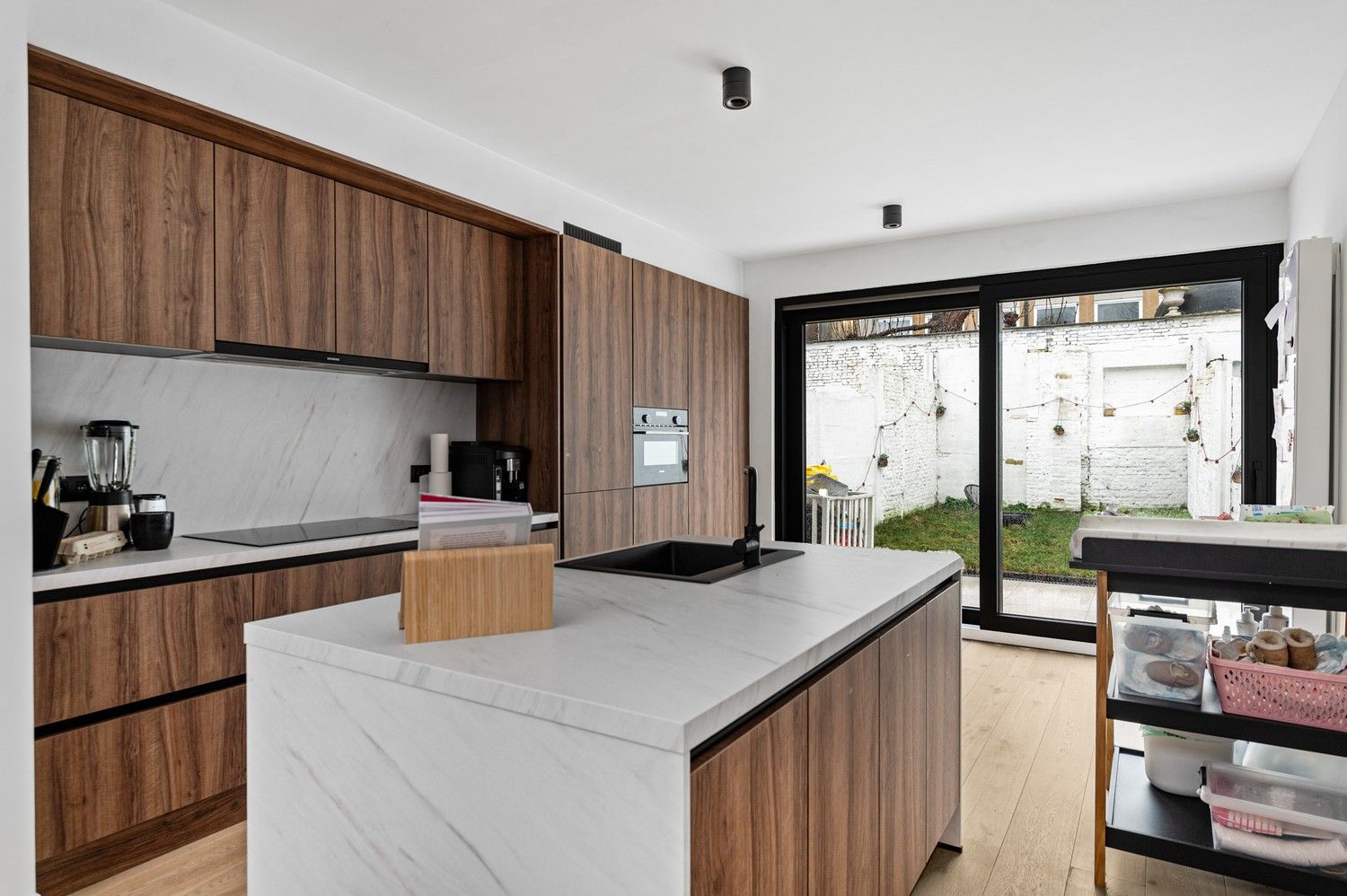 Kwalitatief gerenoveerde woning Te Koop op toplactie binnen de Lierse stadsvesten foto 3