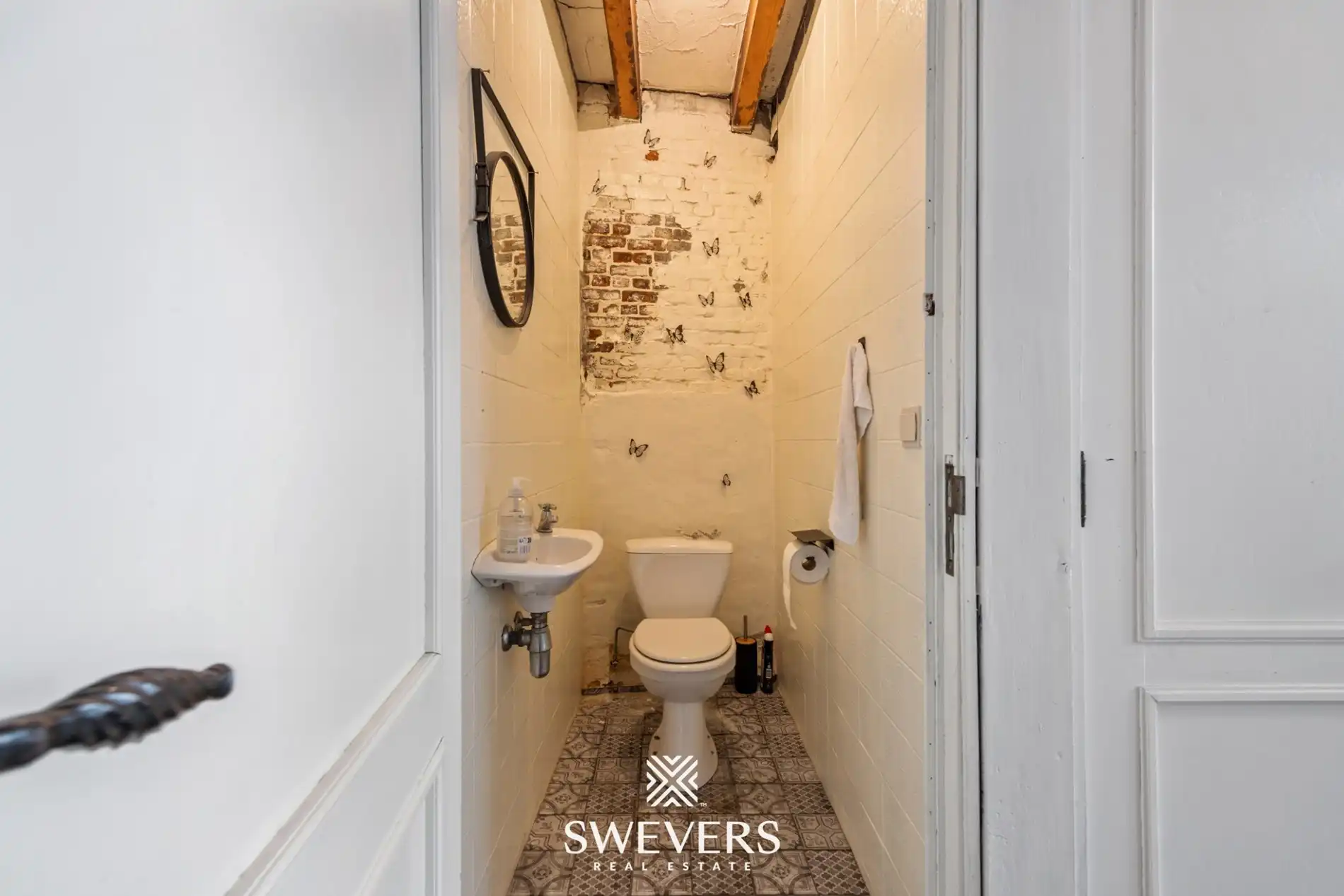 Ruim duplex appartement met groot terras en 3 vergunde handelspanden foto 7