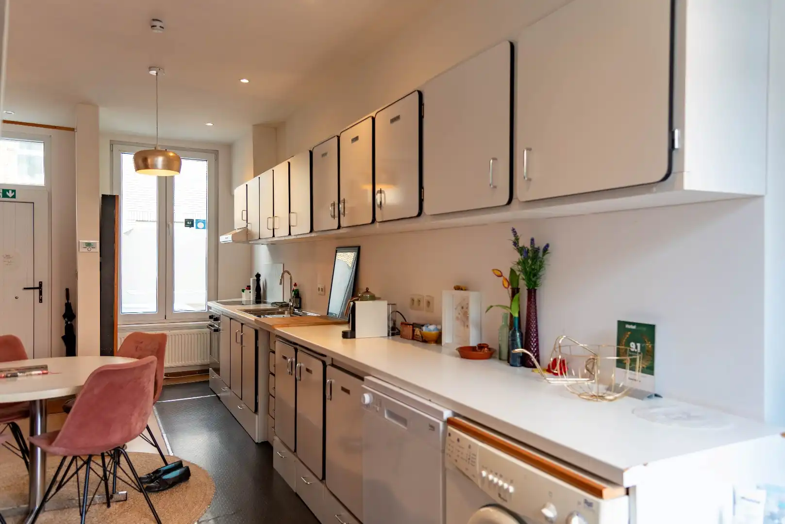 Charmante woning met 2 slaapkamers en stadstuin foto 5