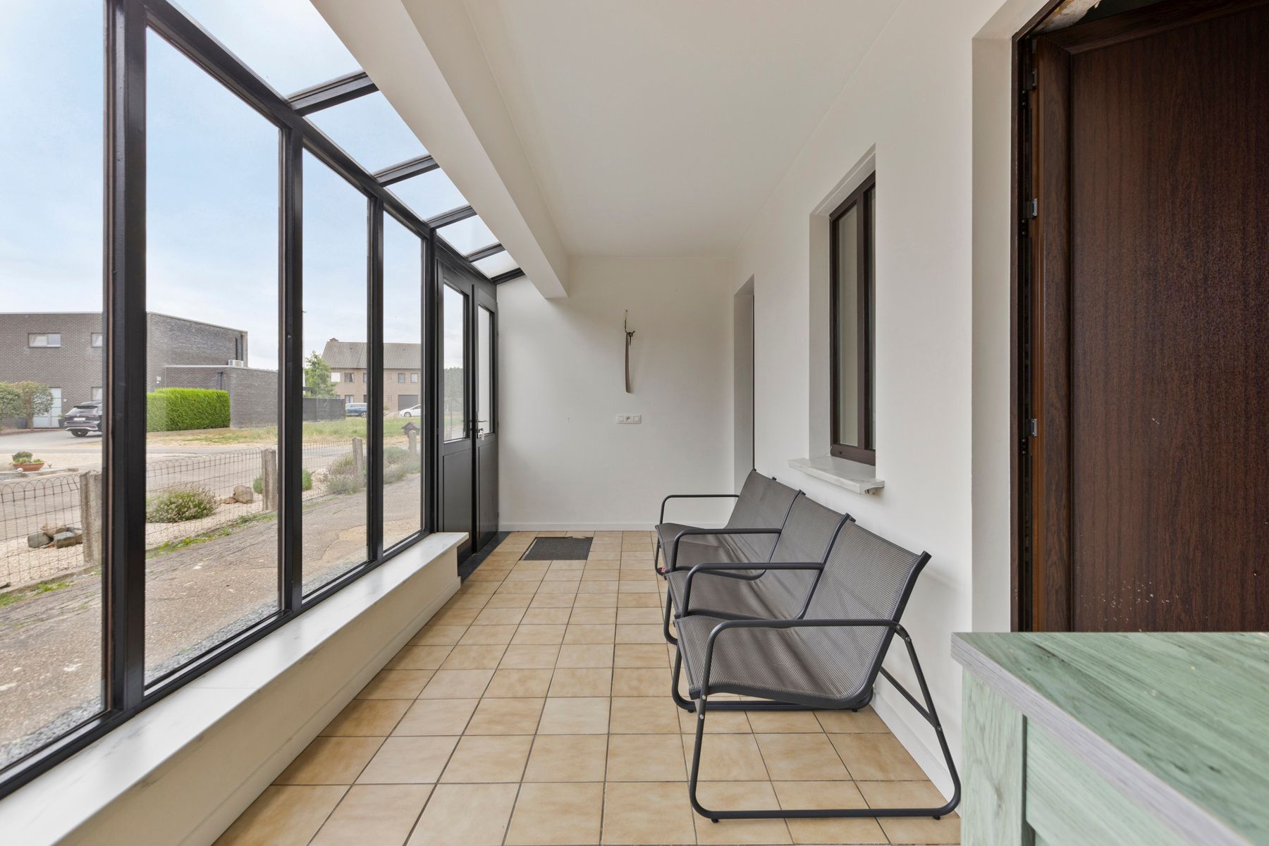 Gerenoveerde woning met drie slaapkamers foto 19
