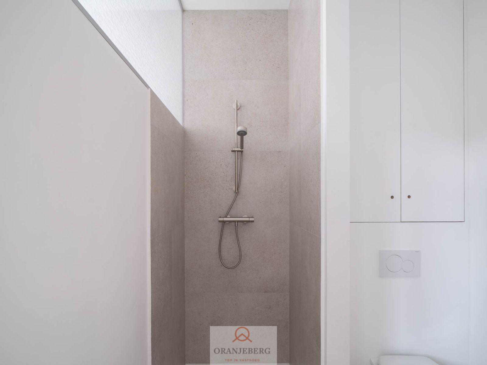 Lichtrijke gerenoveerde studio te koop vlakbij centrum Gent foto 14