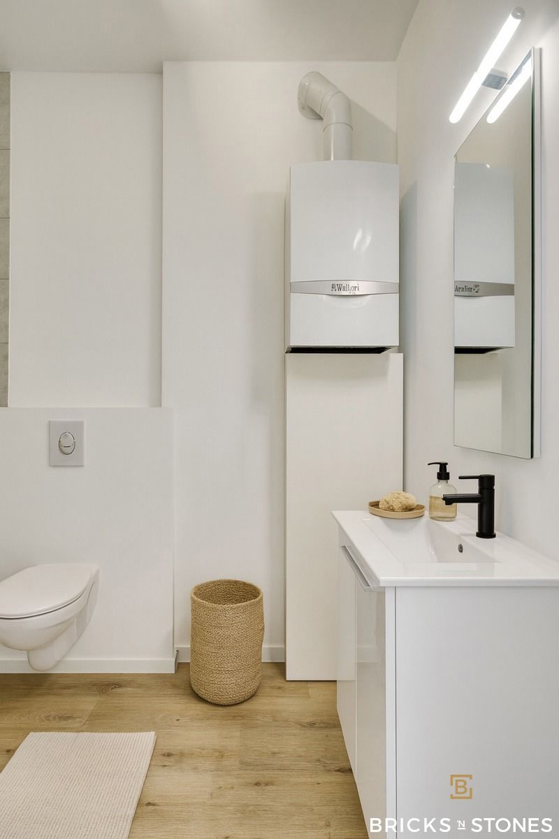 Totaal gerenoveerd, instapklaar appartement foto 11