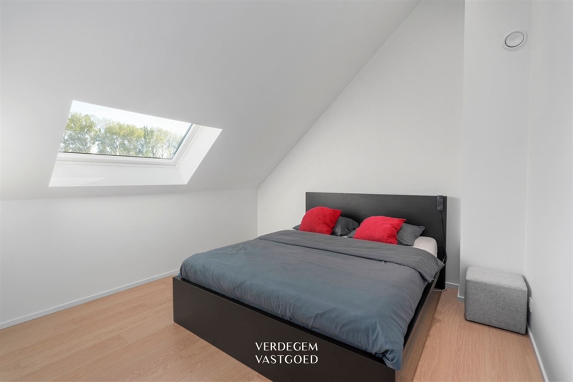 Prachtige vernieuwbouw woning met 2 slaapkamers aan het Leopoldkanaal foto 14
