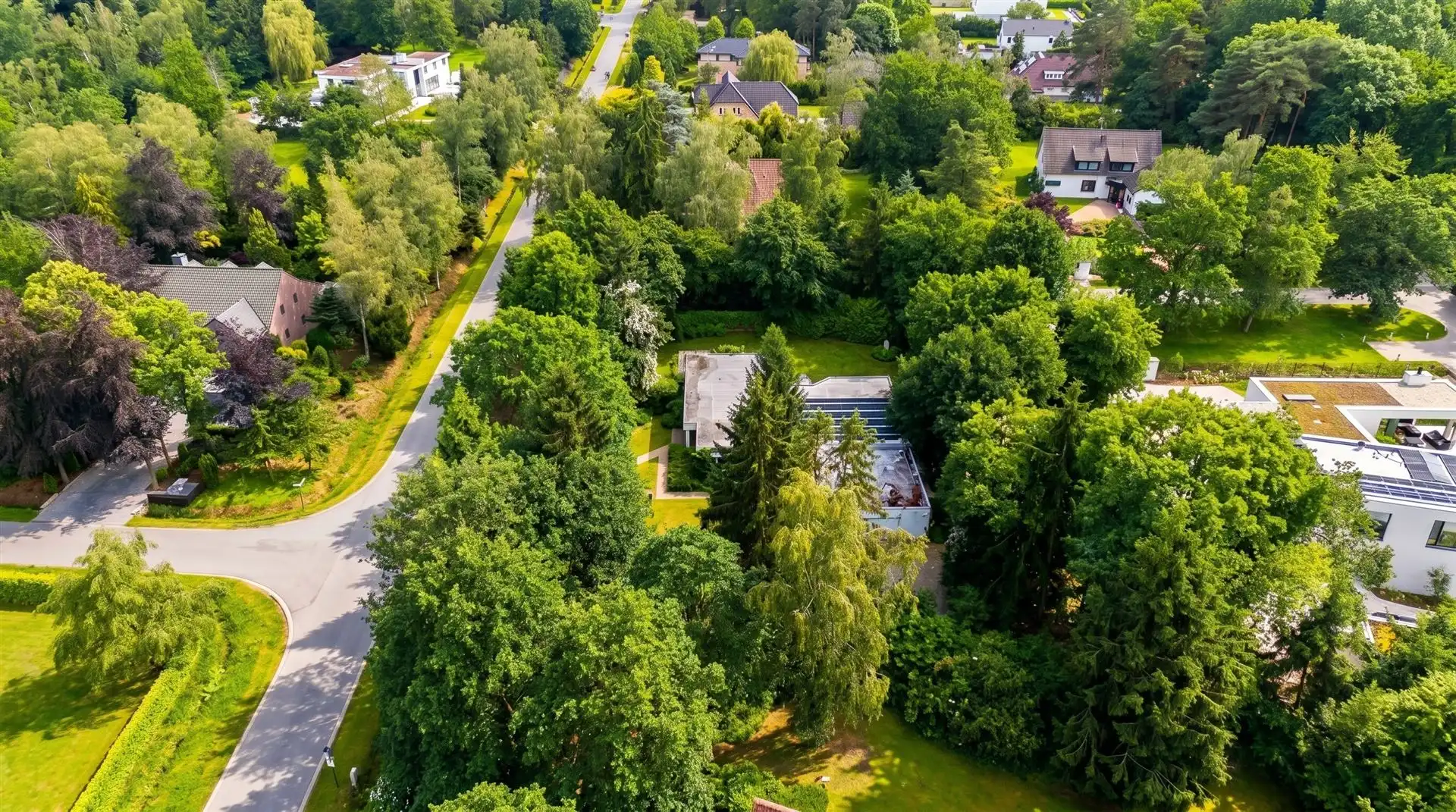 Vrijstaande villa op toplocatie aan de Zilverkust in Lanaken foto 36