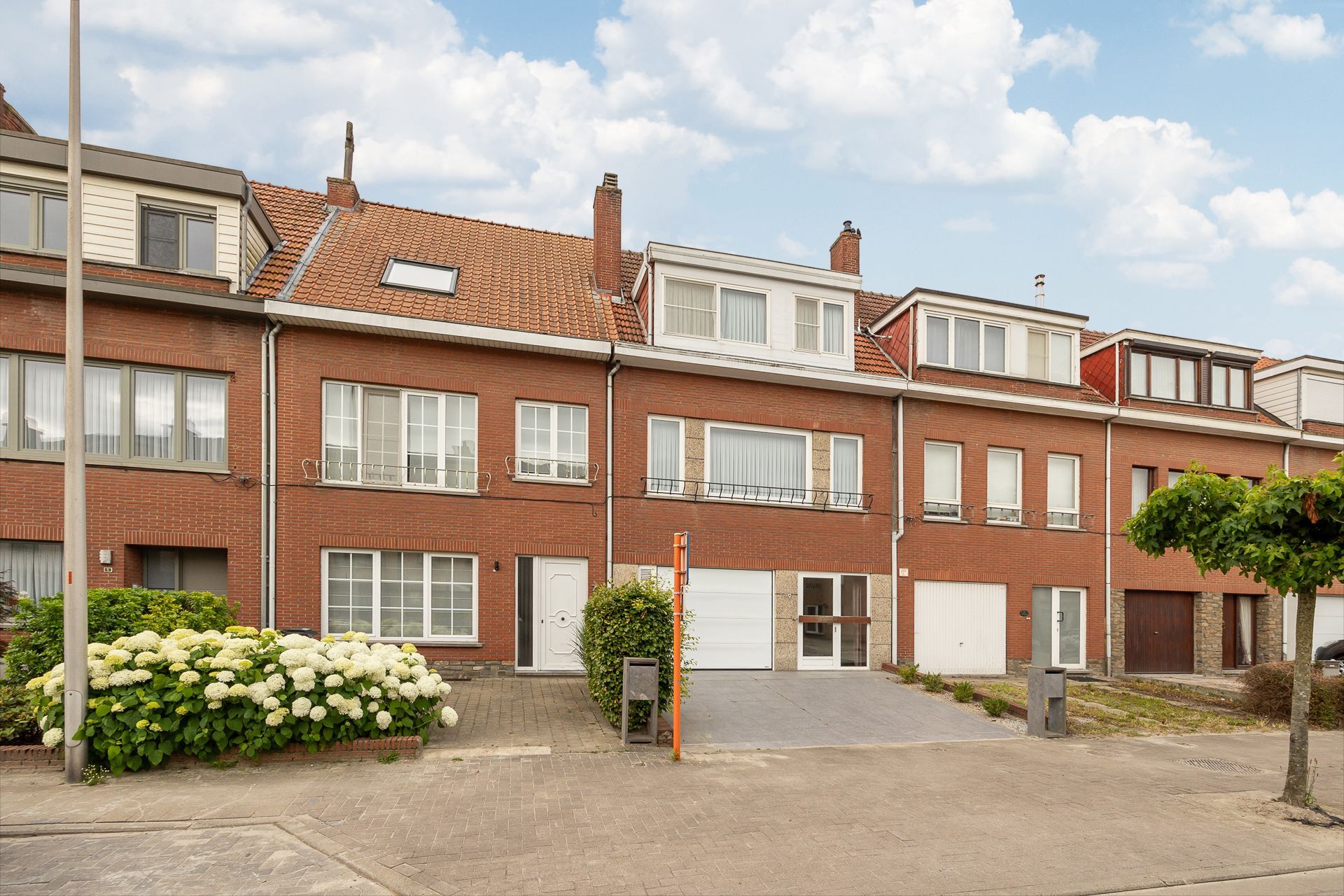 Woning met 4 slaapkamers in rustige wijk foto 29