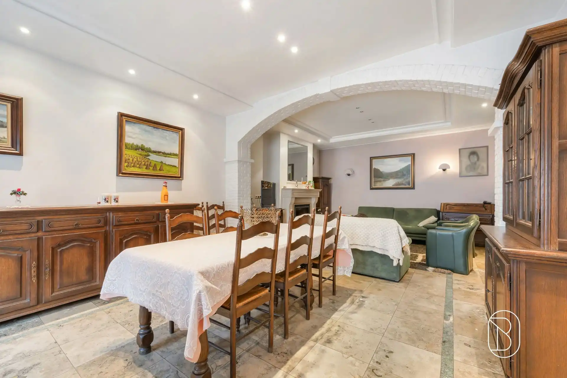 Veelzijdig handelspand met ruime woning in Deerlijk foto 17
