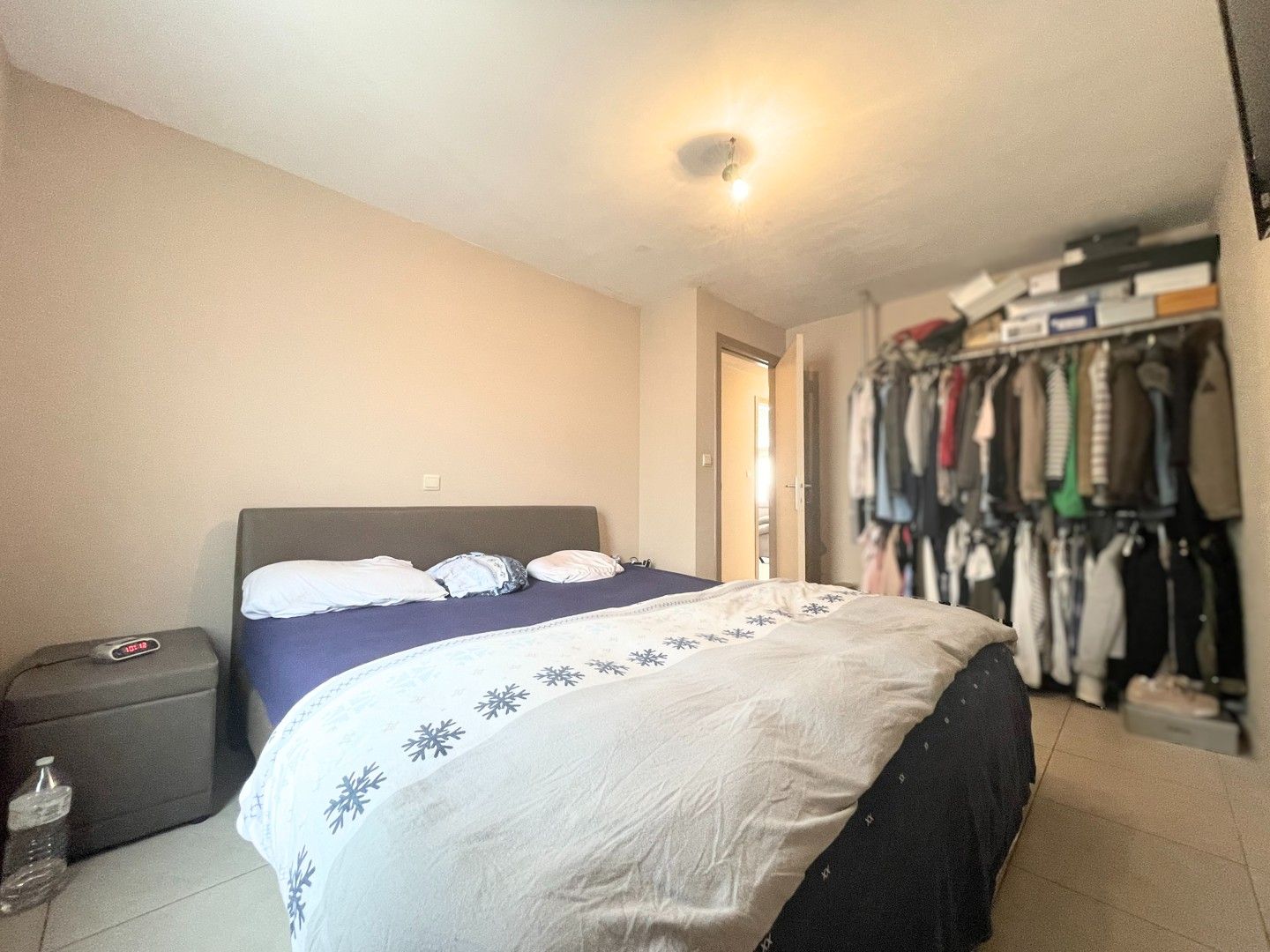 Ruim gelijkvloers appartement met 2 slaapkamers en garage te huur in centrum Zonnebeke foto 7