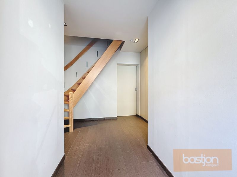 Te huur: Gezellige en instapklare rijwoning op toplocatie – €825/maand foto 2