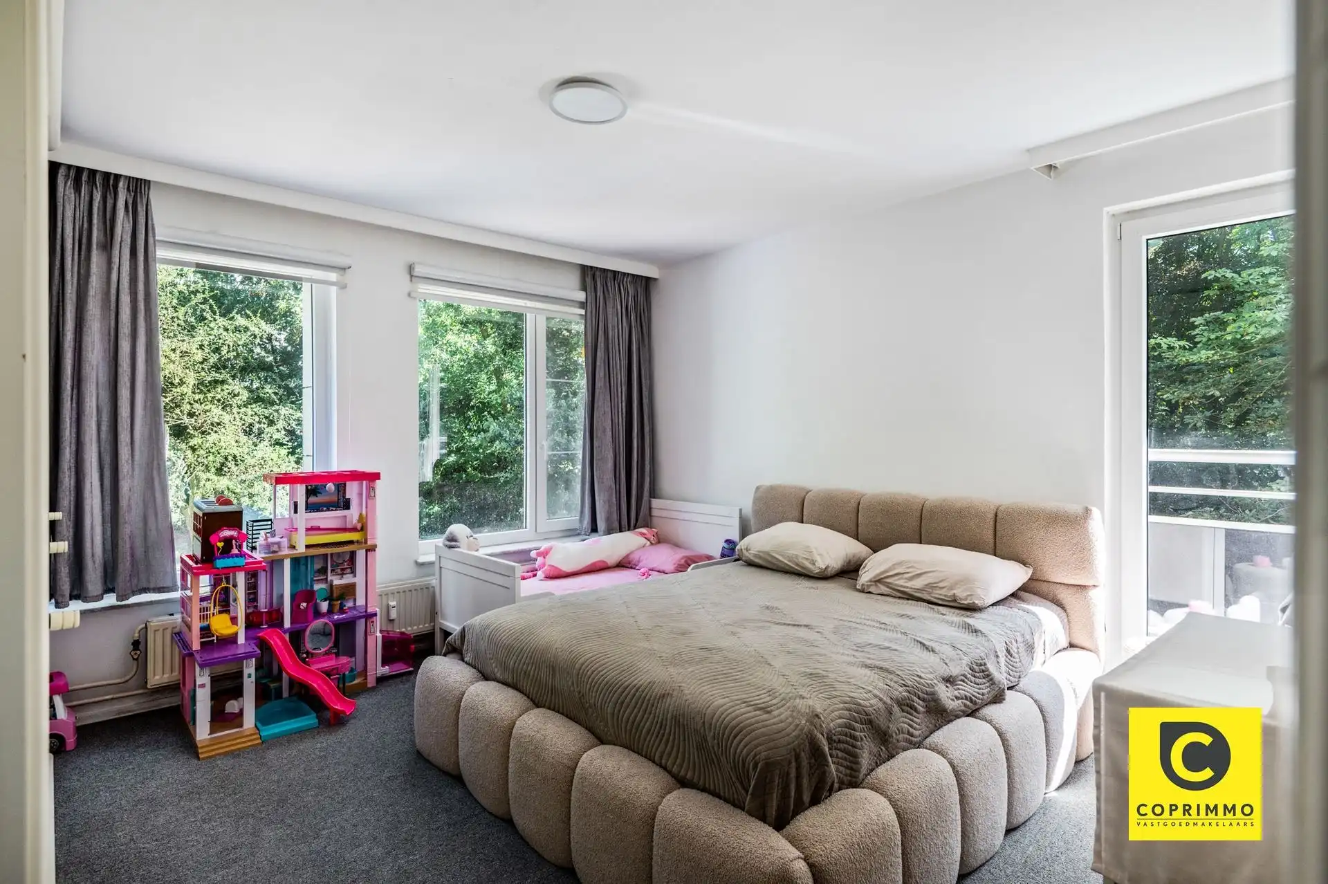 Hoek-app met 3 slaapkamers en terras! foto 8