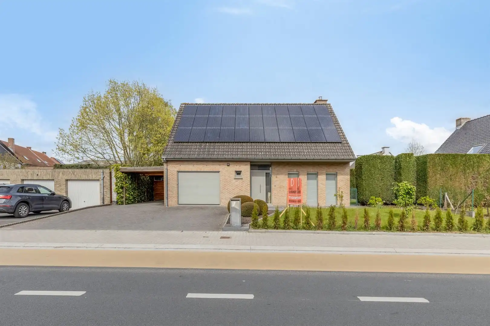 Verzorgde woning met 3 slpk en garage foto 2