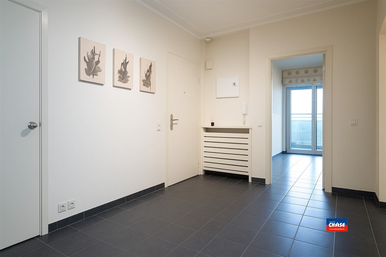 Ruim appartement met 2 slaapkamers & groot terras foto 4