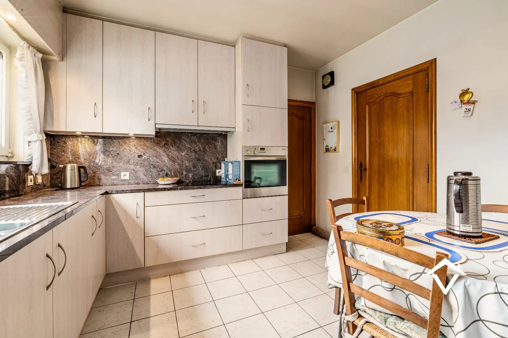 Alleenstaande woning met zuidgerichte tuin, garage en 4 slaapkamers te Ichtegem foto 9