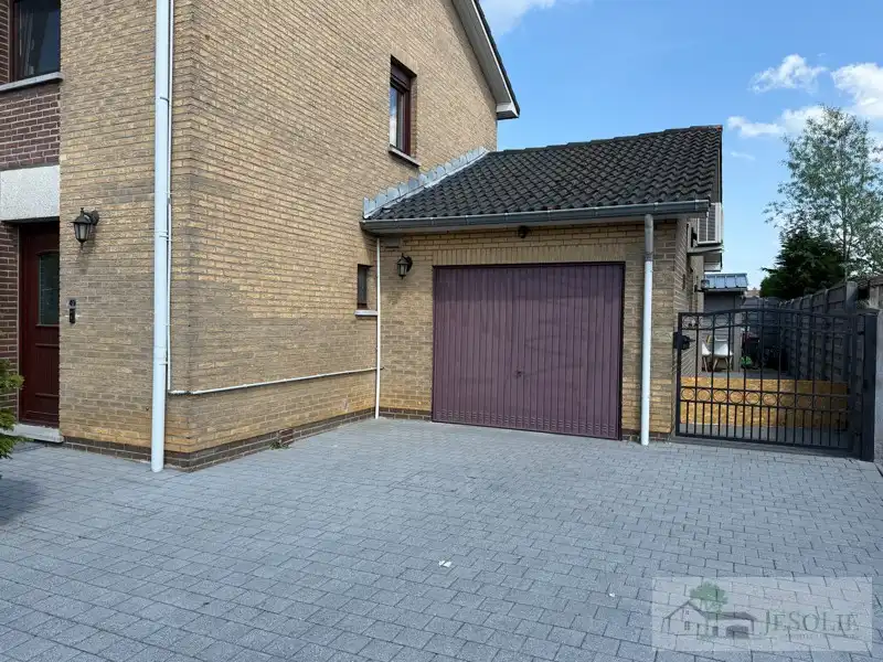 Woning met inpandige garage en tuin - EPC C foto 26
