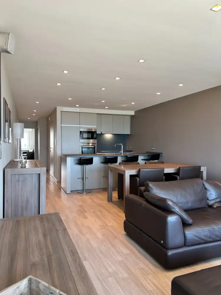 Gemeubeld appartement te huur op de zeedijk van Oostende foto 3