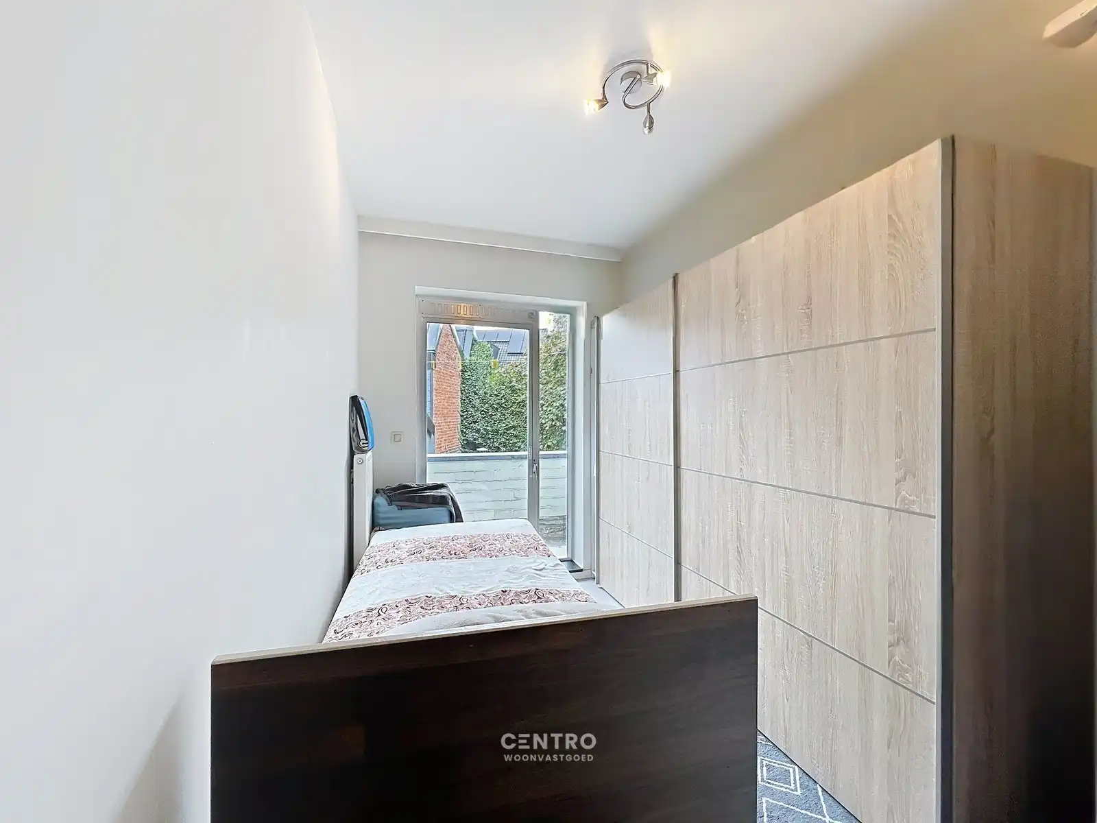 INSTAPKLAAR appartement (77m ²) met 2 SLK, GARAGE (moto's, fietsen,...) en ideale ligging in Roeselare - Perfect voor comfortabel wonen of als OPBRENGSTEIGENDOM ! foto 14