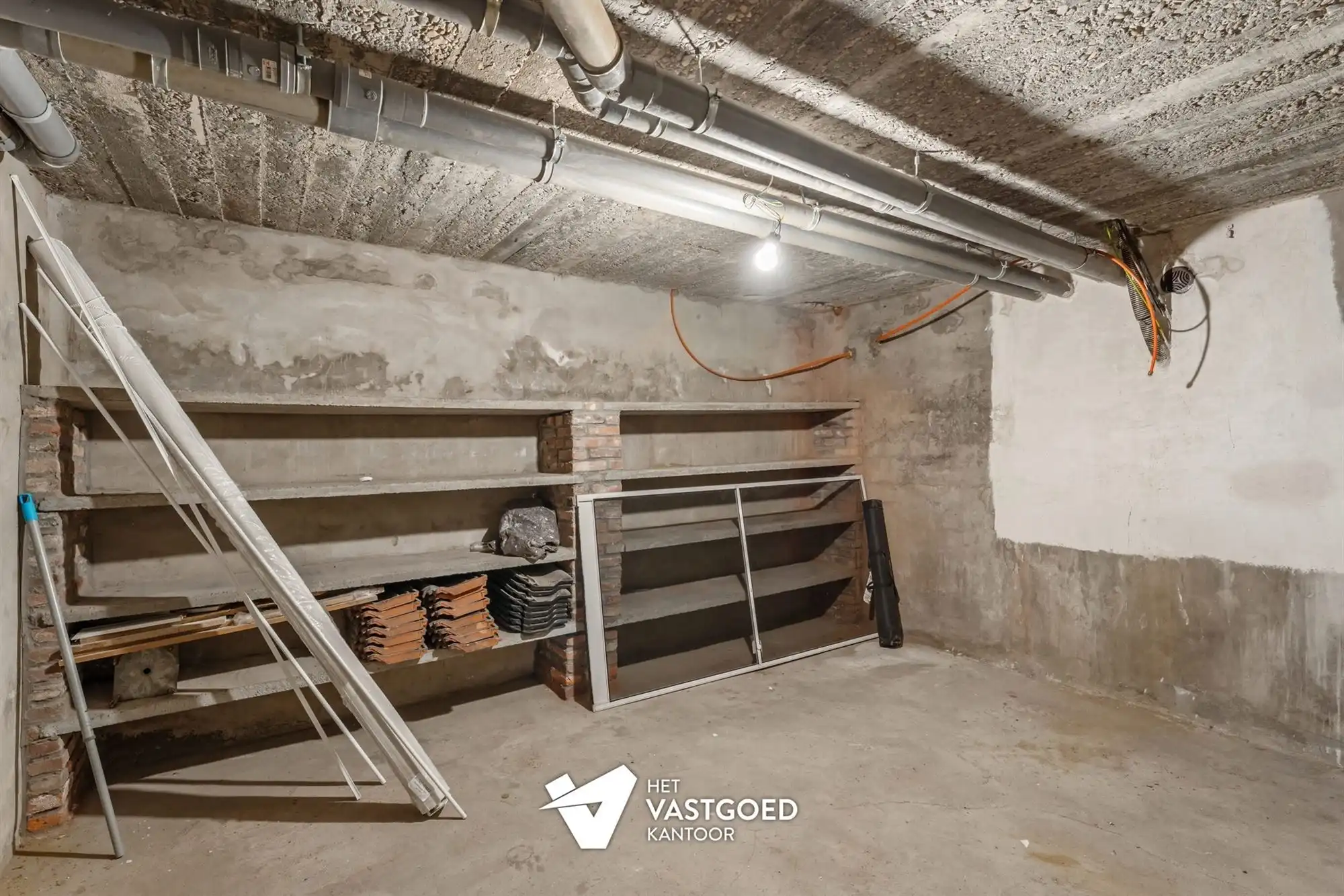 INSTAPKLAAR DUPLEX APPARTEMENT (127M²) MET 2 SLAAPKAMERS EN AUTOSTAANPLAATS TE BERINGEN foto 14